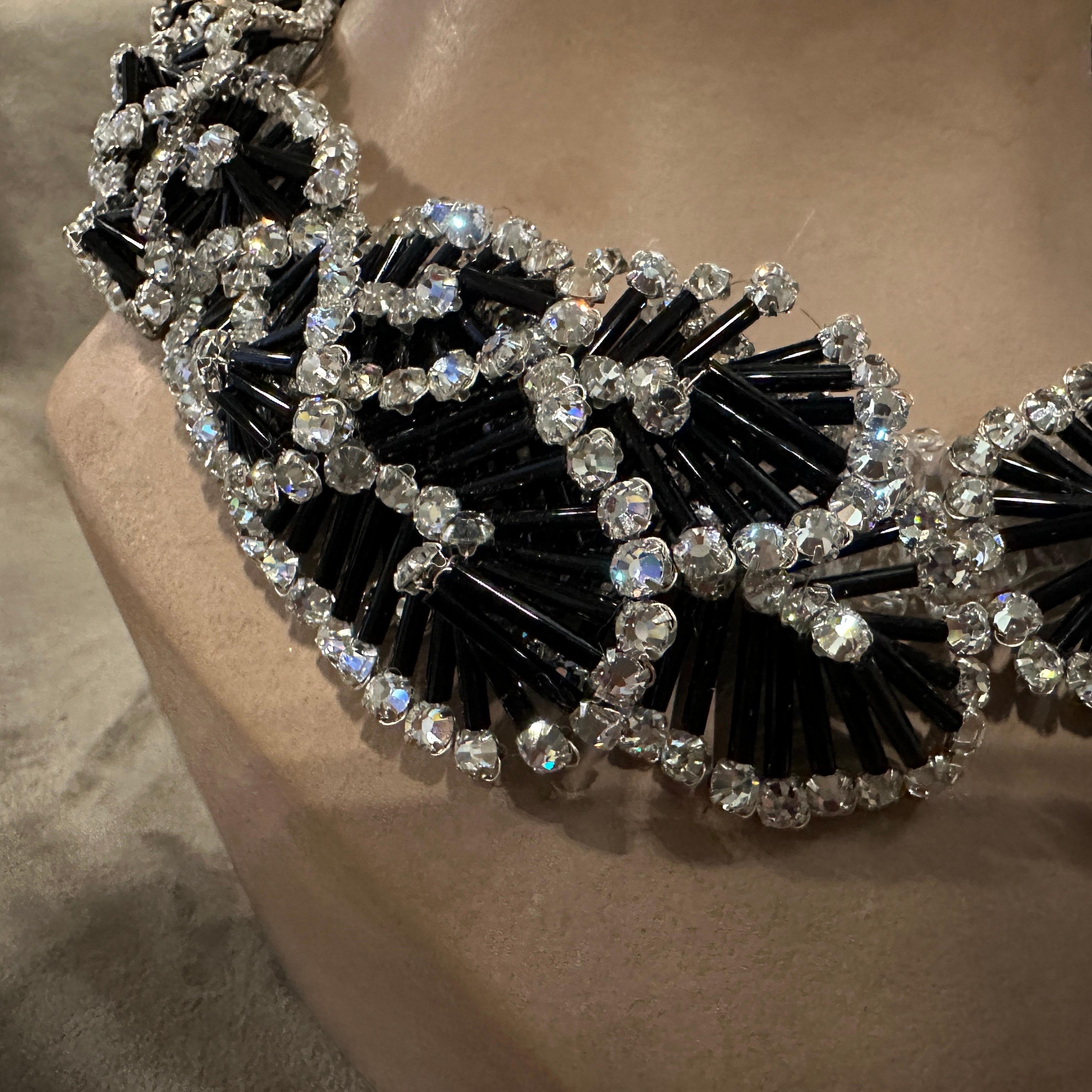 Una collana a più fili in bianco e nero di Coppola e Toppo, icona del XXI secolo. in vendita 9