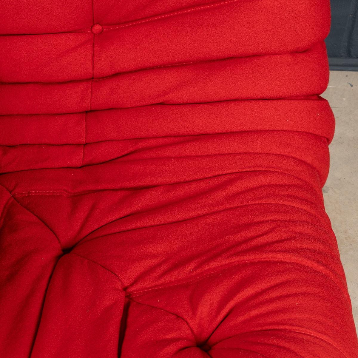 Canapé d'angle rouge Togo du 21e siècle par Michel Ducaroy pour Ligne Roset France en vente 3