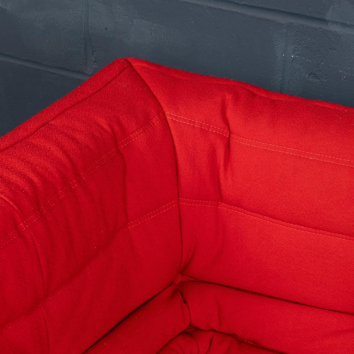 Canapé d'angle rouge Togo du 21e siècle par Michel Ducaroy pour Ligne Roset France en vente 9