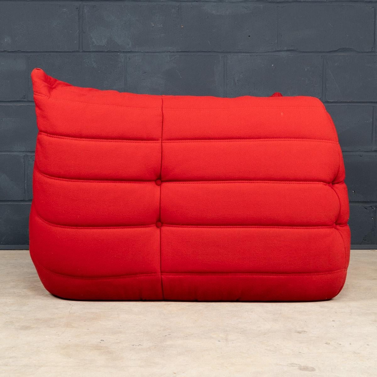 Canapé d'angle rouge Togo du 21e siècle par Michel Ducaroy pour Ligne Roset France Bon état - En vente à Royal Tunbridge Wells, Kent