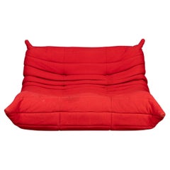 Sofá rojo de dos plazas "Togo" del siglo XXI, de Michel Ducaroy para Ligne Roset