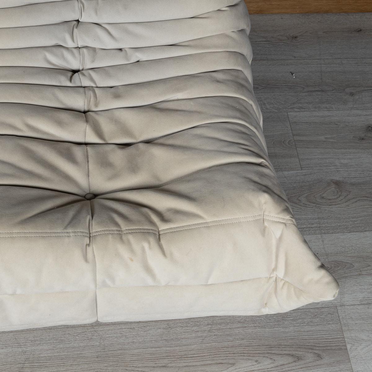 Canapé Togo du 21e siècle crème à trois places par Michel Ducaroy pour Ligne Roset, France en vente 7