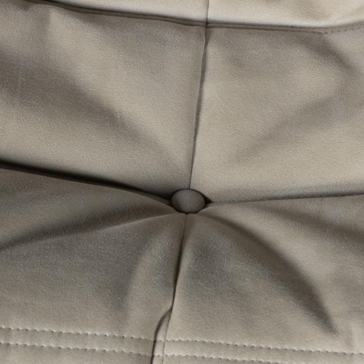 Canapé Togo du 21e siècle crème à trois places par Michel Ducaroy pour Ligne Roset, France en vente 10