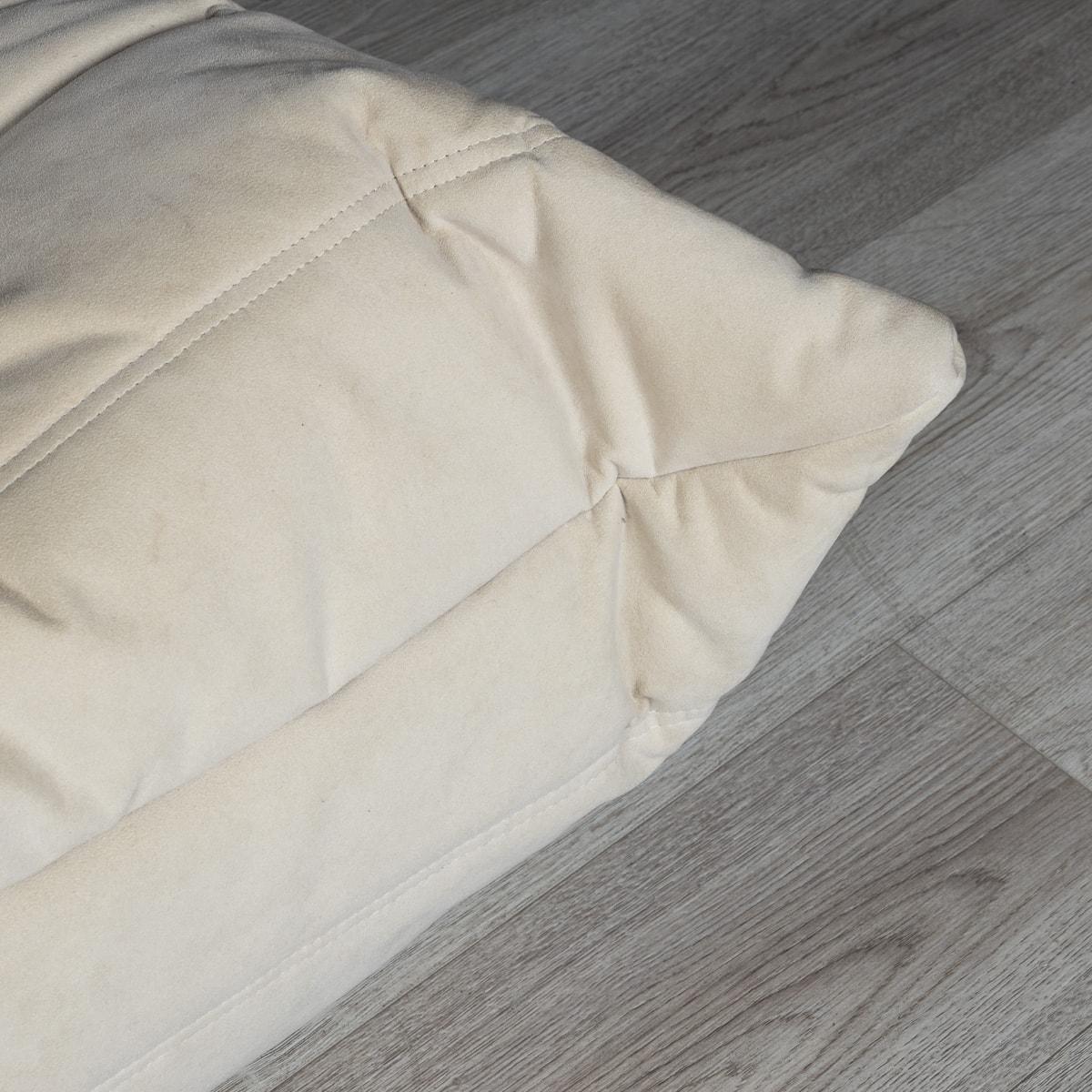 Canapé Togo du 21e siècle crème à trois places par Michel Ducaroy pour Ligne Roset, France en vente 12