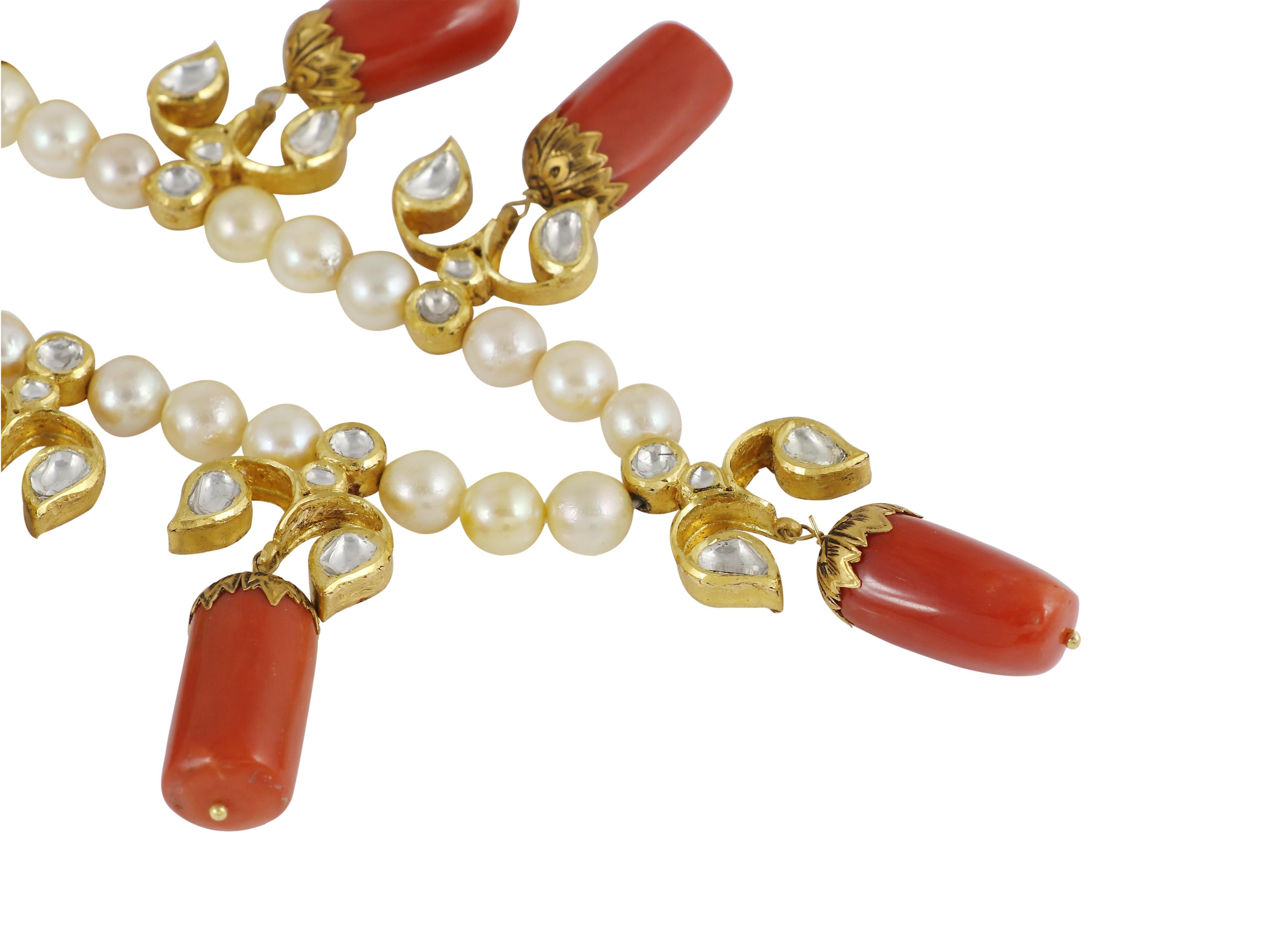 A 22K natural Coral set with Natural uncut diamond polki  Indian necklace For Sale 4