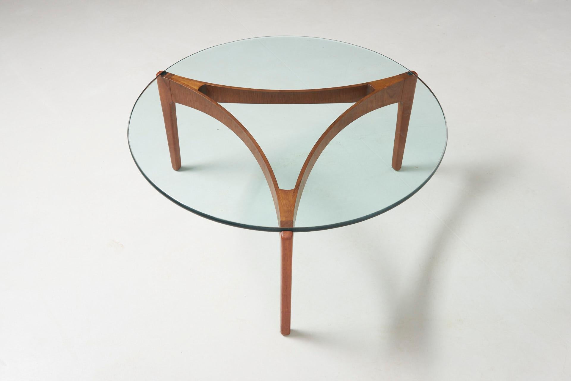 sven ellekaer coffee table