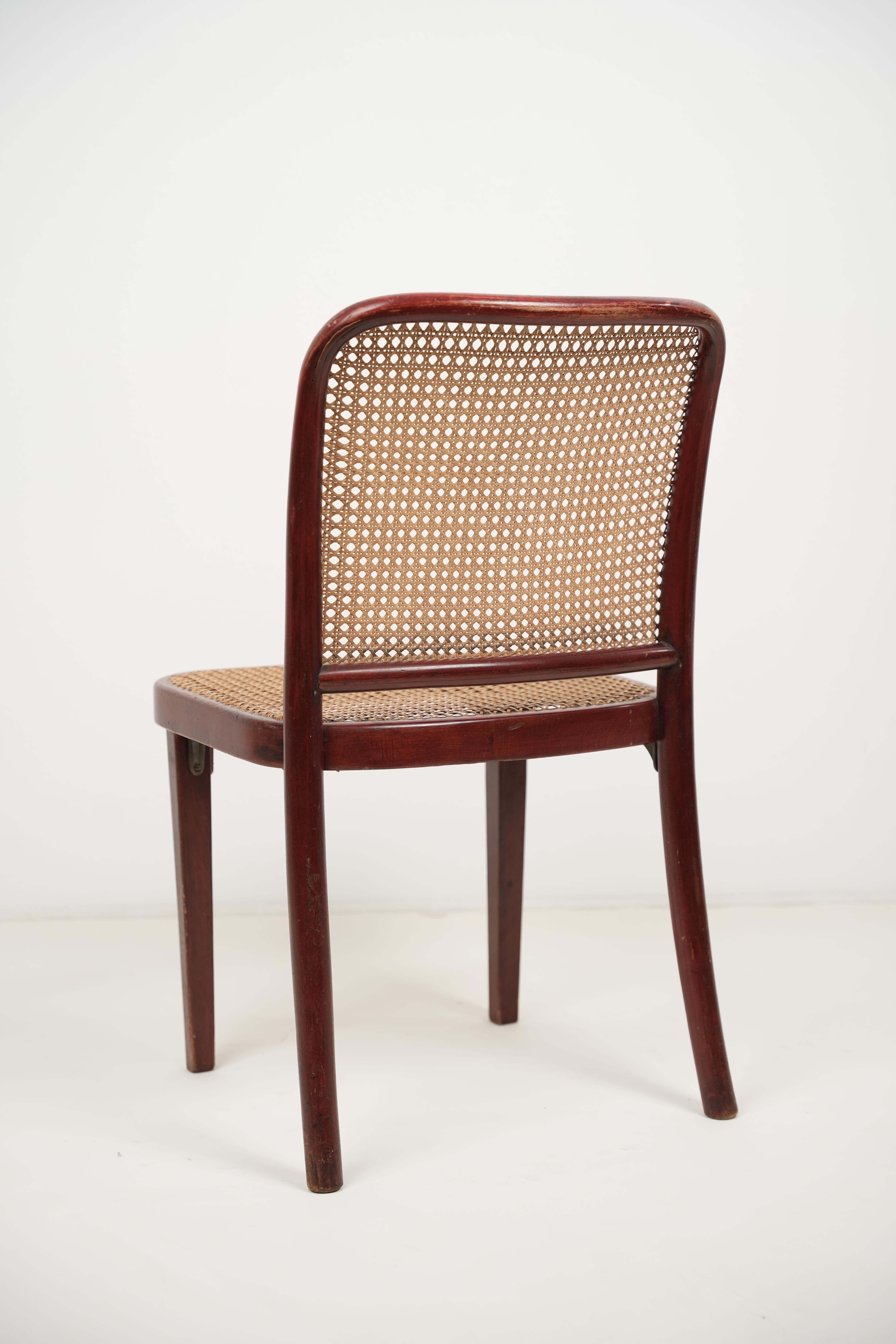 Ein 811-Stuhl von Josef Hoffmann oder Josef Frank für Thonet, 1920er Jahre (Art déco) im Angebot