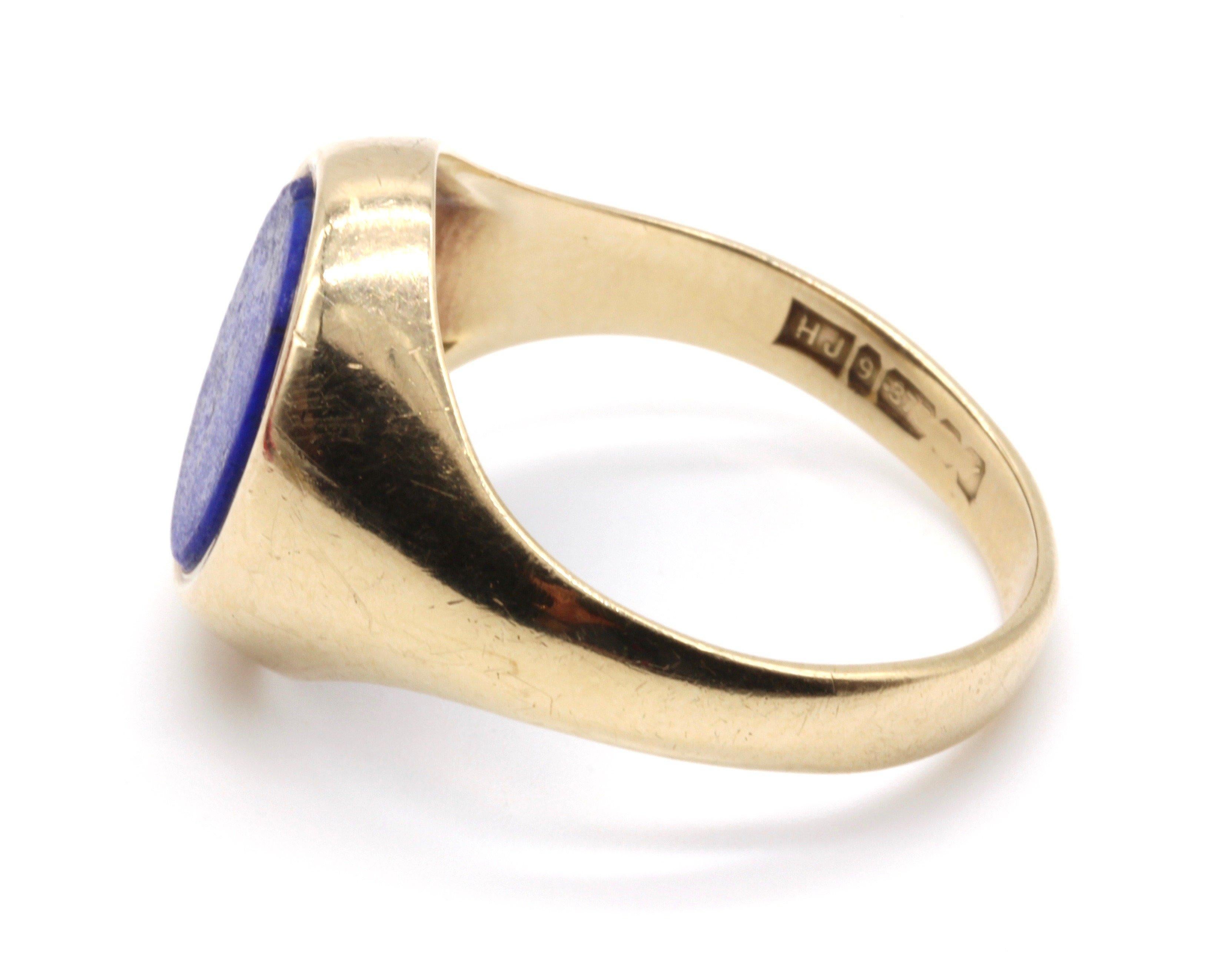 Modern 9 Kt Yellow Gold and Lapis Lazuli Oval Faced Gentleman's Signet Ring
