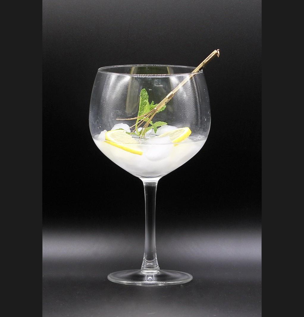 9 Kt Yellow Gold Propelling Swizzle Stick Cocktail Stirrer In Good Condition In Windsor Forest, Berkshire