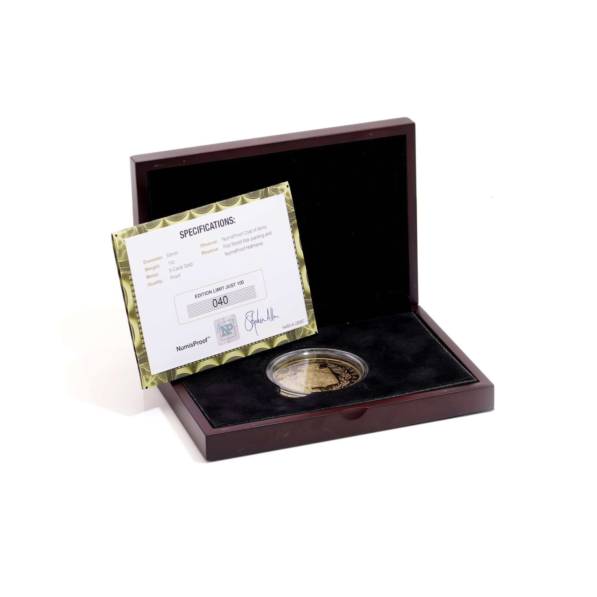 A 9ct gold proof coin, commemorating the First World War centenary, limited edition No 040 of 100, in a presentation case, issued by Numisproof, with a certificate, 50mm diameter, 1oz of 9ct gold.

Obverse: Numisproof Coat of Arms
Reversae: First