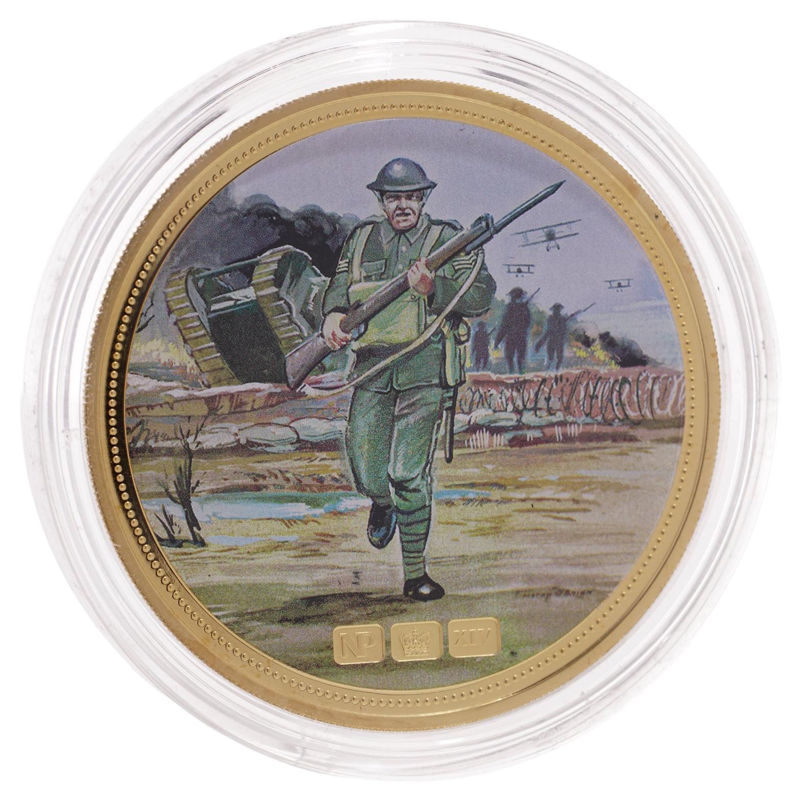 A 9ct gold proof coin, commemorating the First World War centenary For Sale