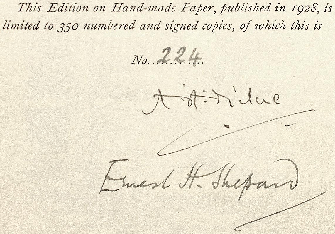 A. MILNE. The House At Pooh Corner - 1928 - Première Édition DELUXE - SIGNÉE en vente 1