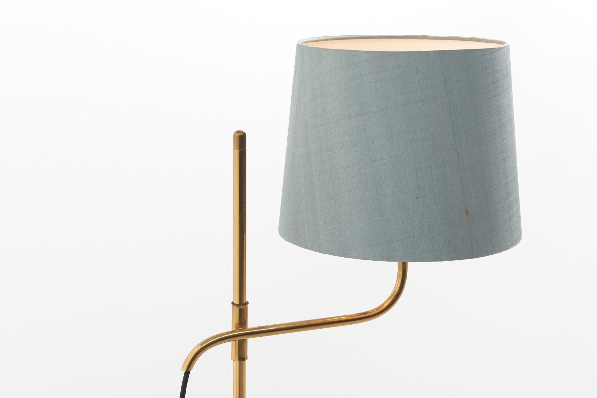 Adjustable Floor Lamp in Brass, Florian Schulz In Good Condition In Antwerpen, BE