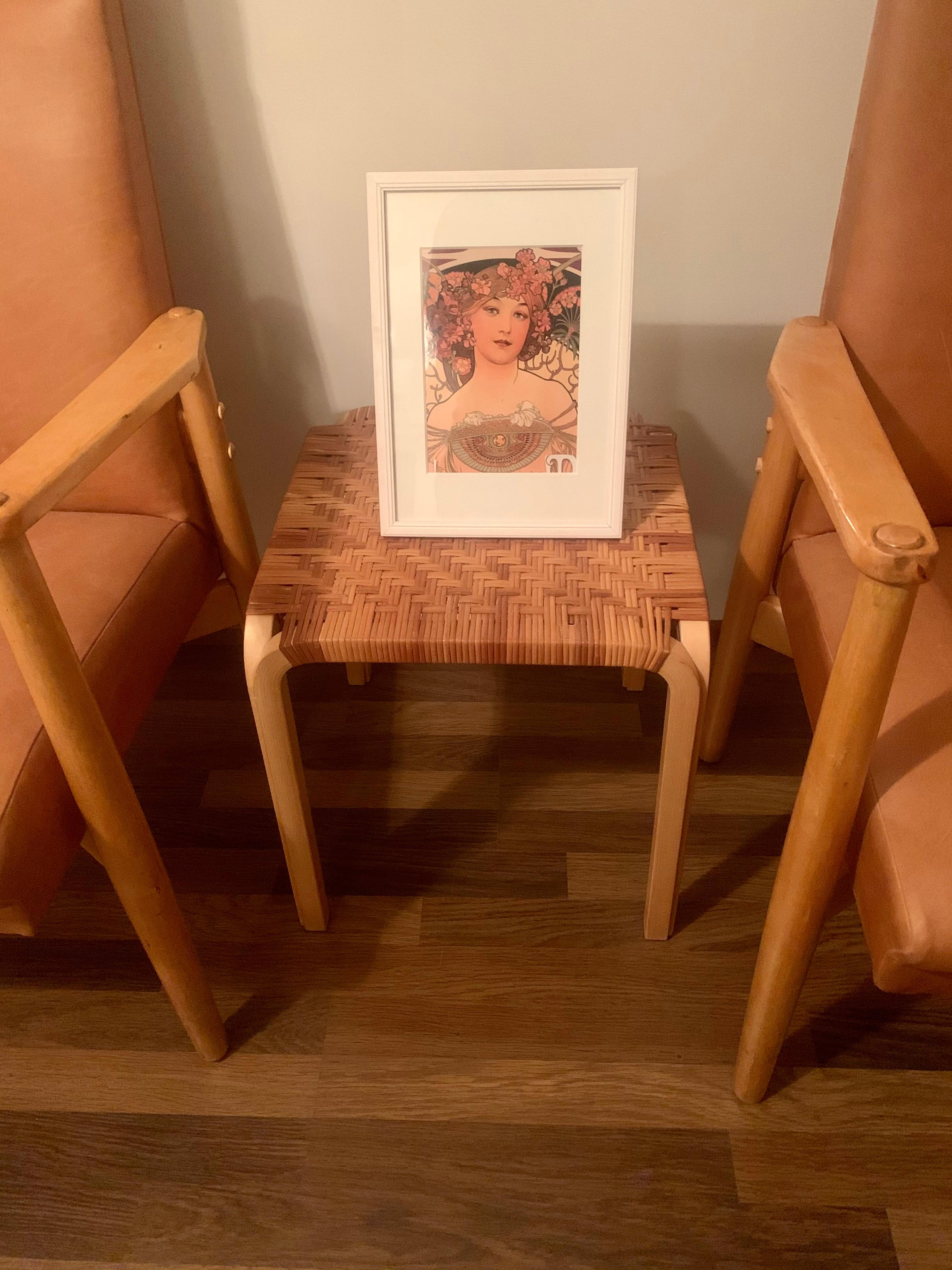 Alvar Aalto Y-Stool, Modes with Rattan Seat, Design, 1946 In Good Condition For Sale In Hyvinkää, FI