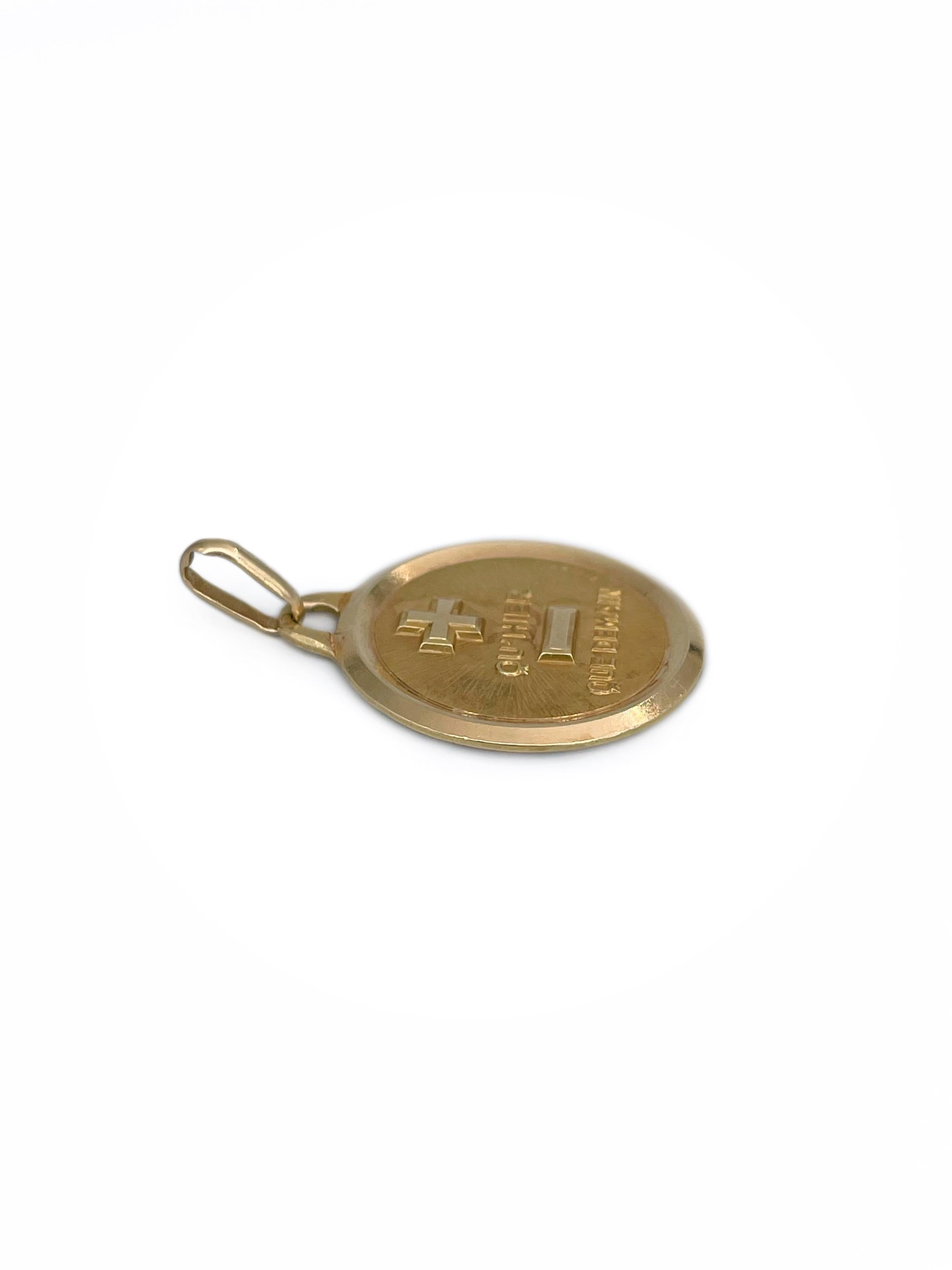 A. Augis 18 Karat Gold “Plus Qu'hier” Love Charm Pendant In Good Condition In Vilnius, Vilniaus apskr.