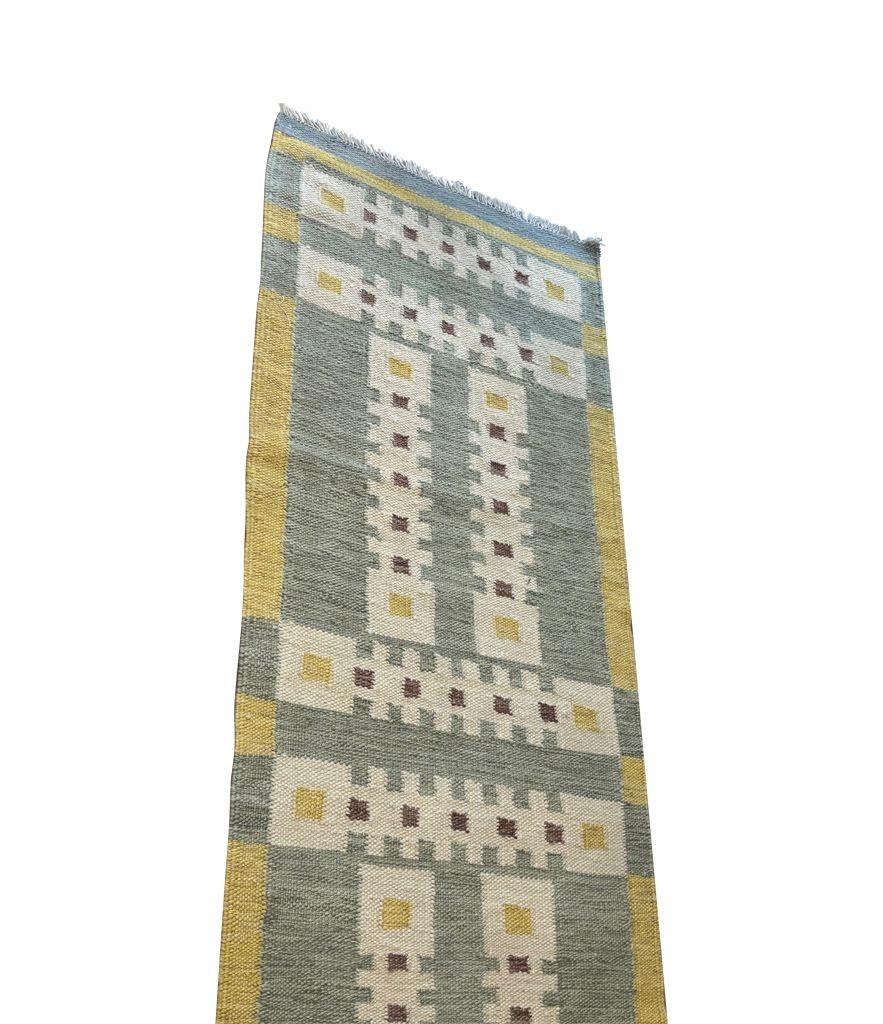 Un tappeto runner in lana a tessitura piatta di Babro Nilsson, ispirato allo stile scandinavo. in vendita 5