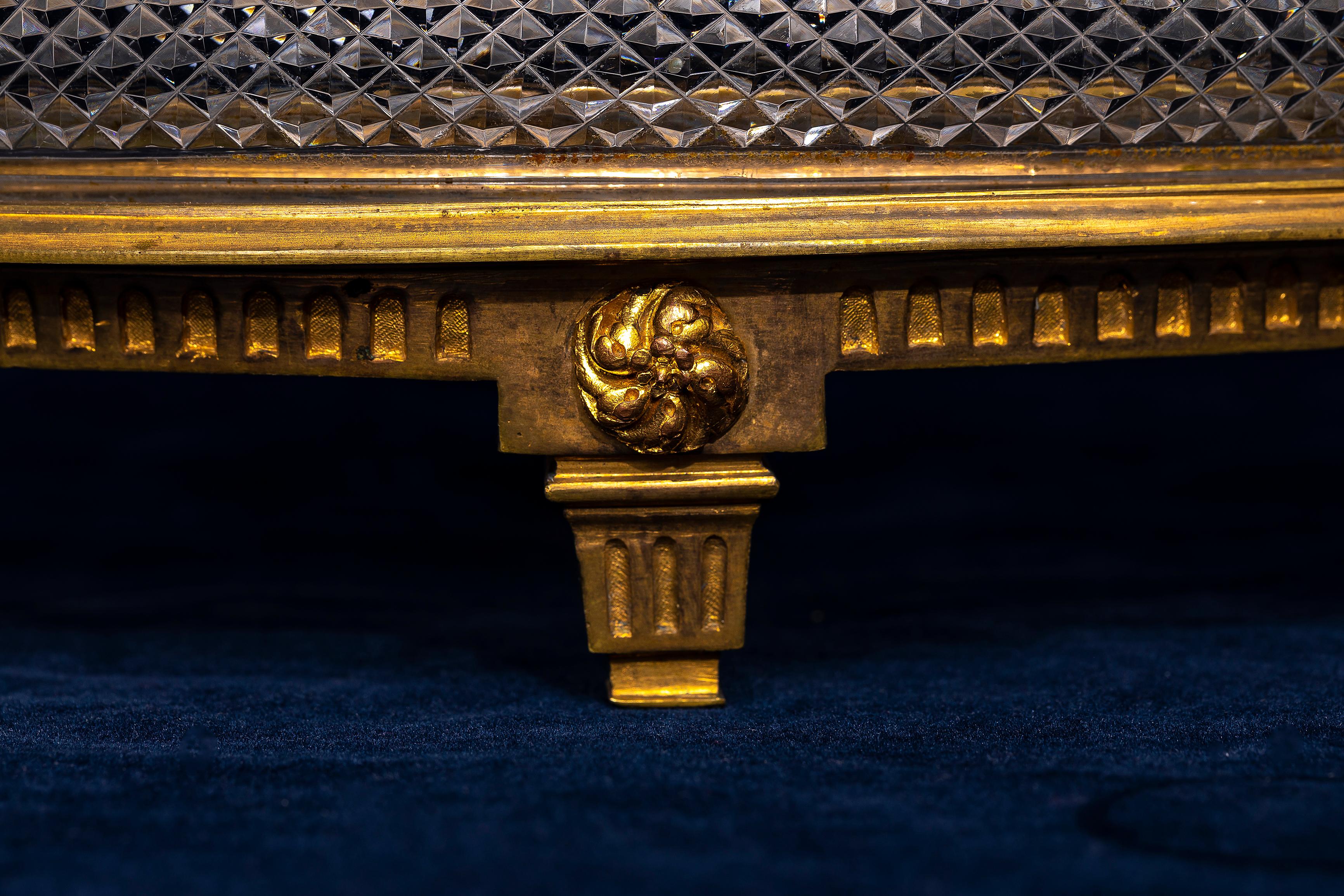Ein Baccarat signiert Antique French Ormolu montiert geschliffenen Kristall Centerpiece, 19. im Angebot 10