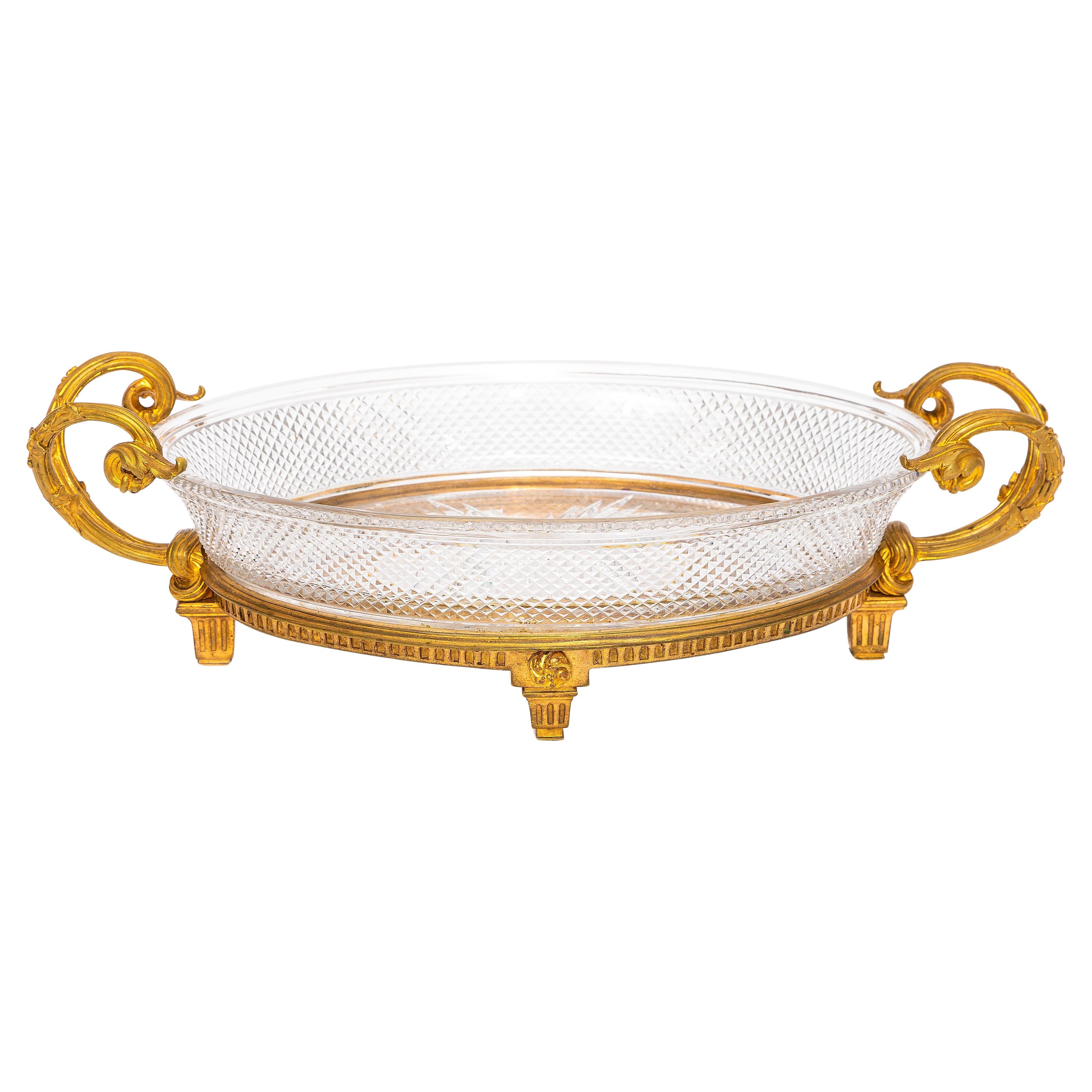 Ein Baccarat signiert Antique French Ormolu montiert geschliffenen Kristall Centerpiece, 19. im Angebot