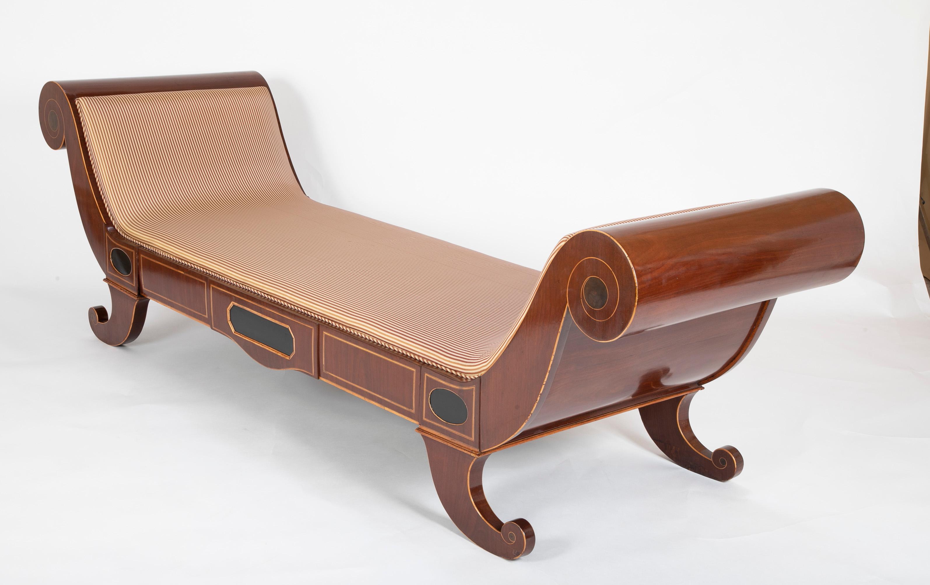 Baltic Neoclassical Daybed For Sale 10