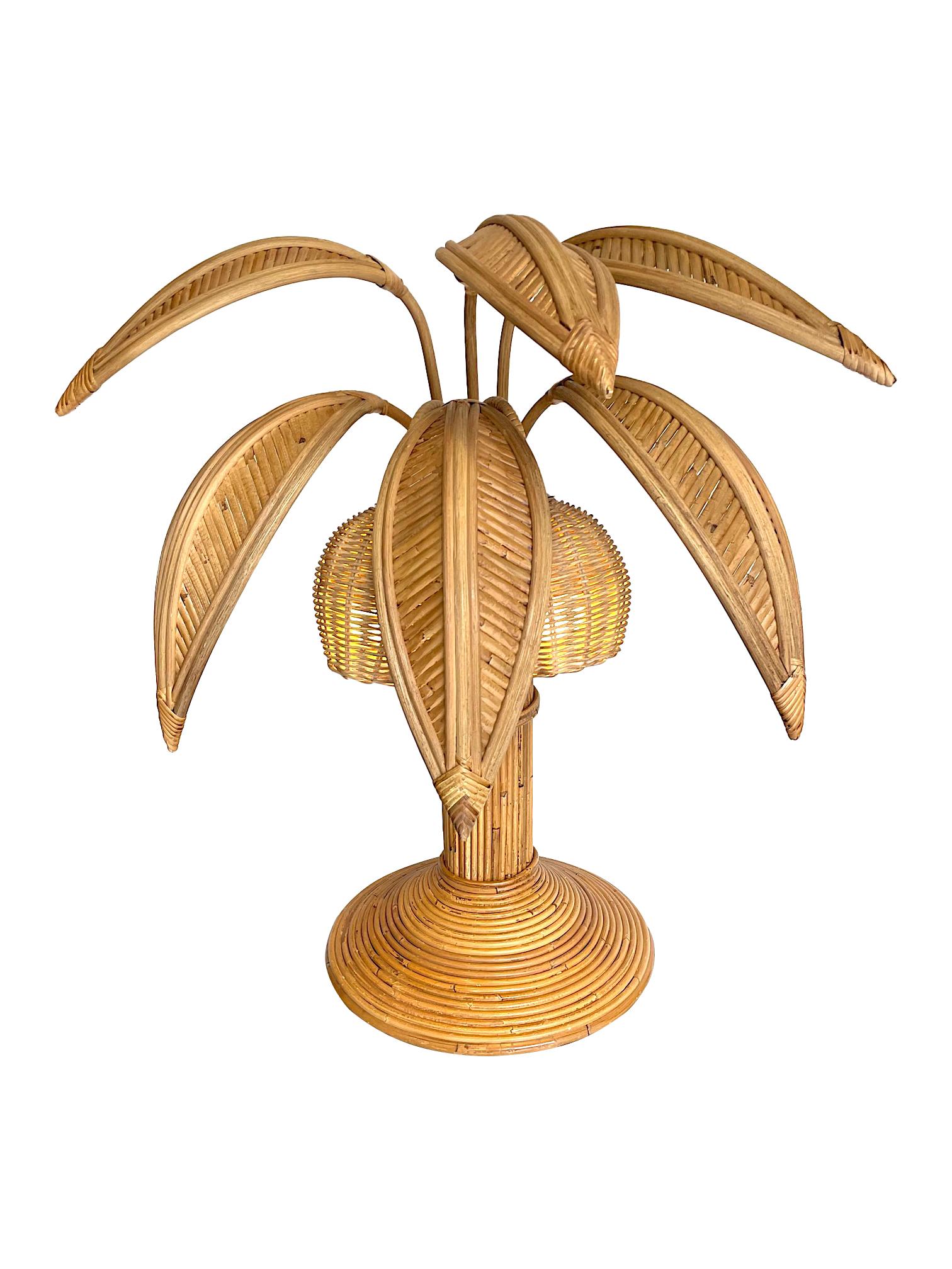 Mid-Century Modern Lampe de table en bambou et palmier dans le style de Mario Lopez Torres avec deux lampes en vente