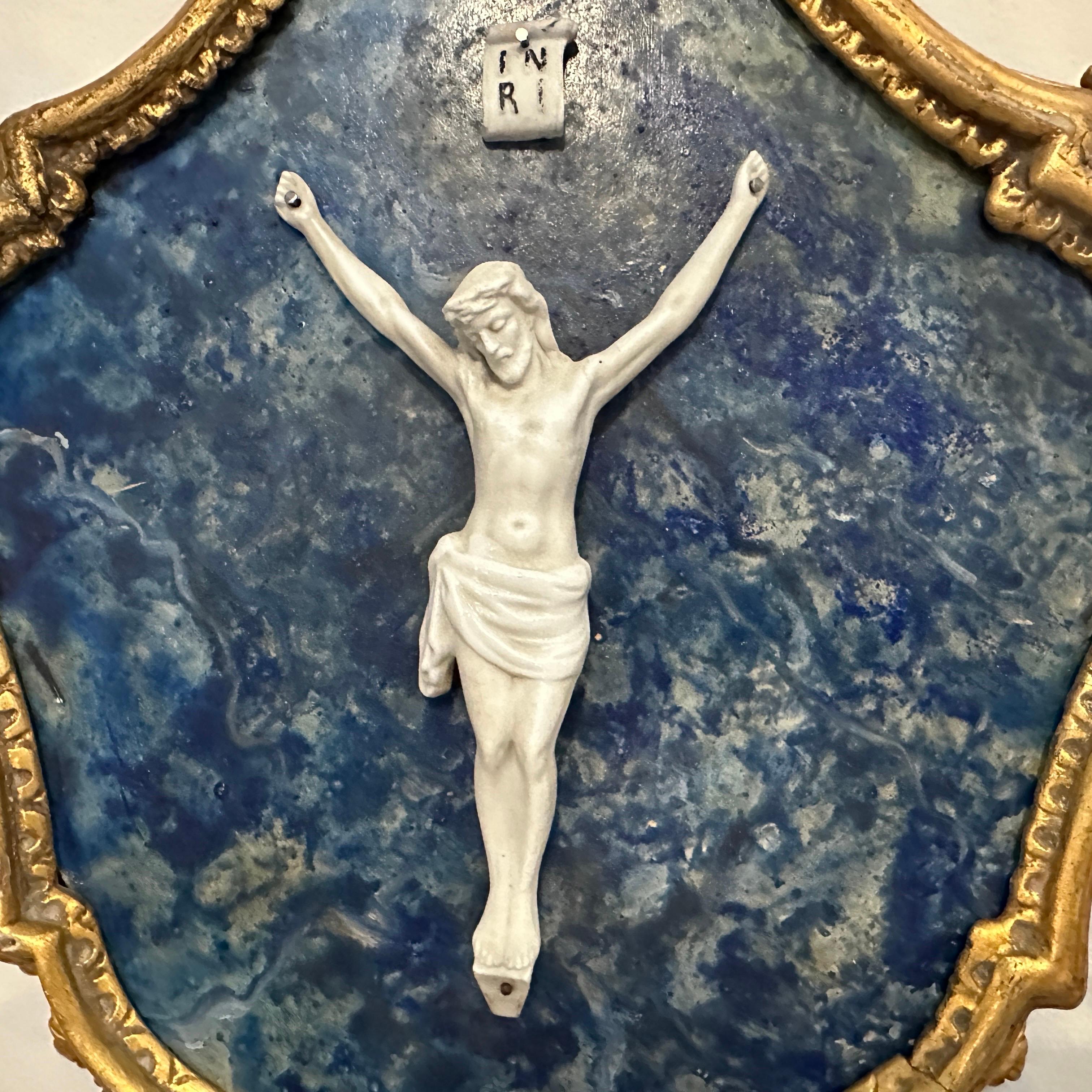A Baroque Style Gilded Wood Box Frame Displaying a White Porcelain Christ For Sale 12