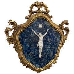 Antique A Baroque Style Gilded Wood Box Frame Displaying a White Porcelain Christ