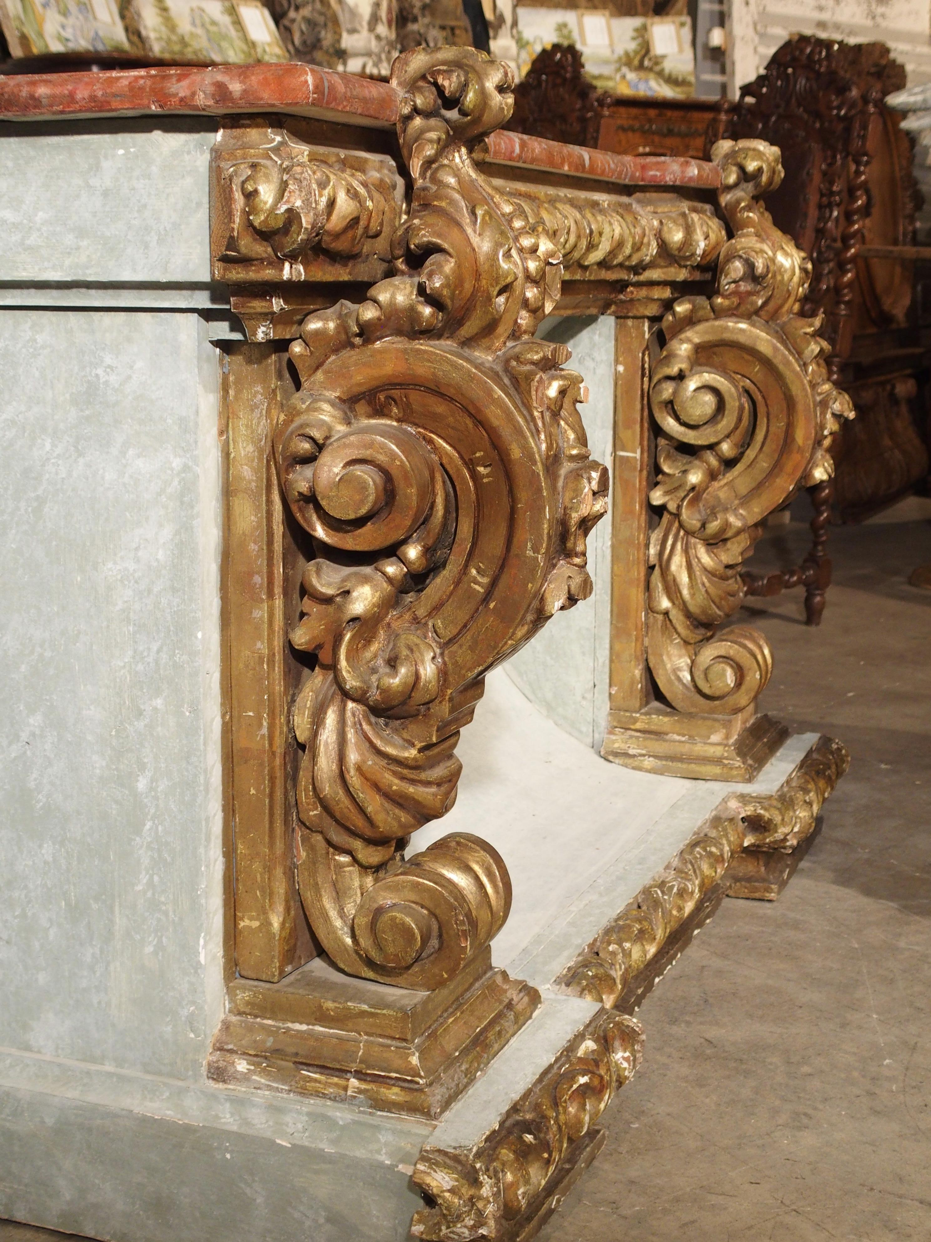 Barocke Konsole im Barockstil, polychromiert und aus vergoldetem Holz mit Kunstmarmorplatte im Angebot 12