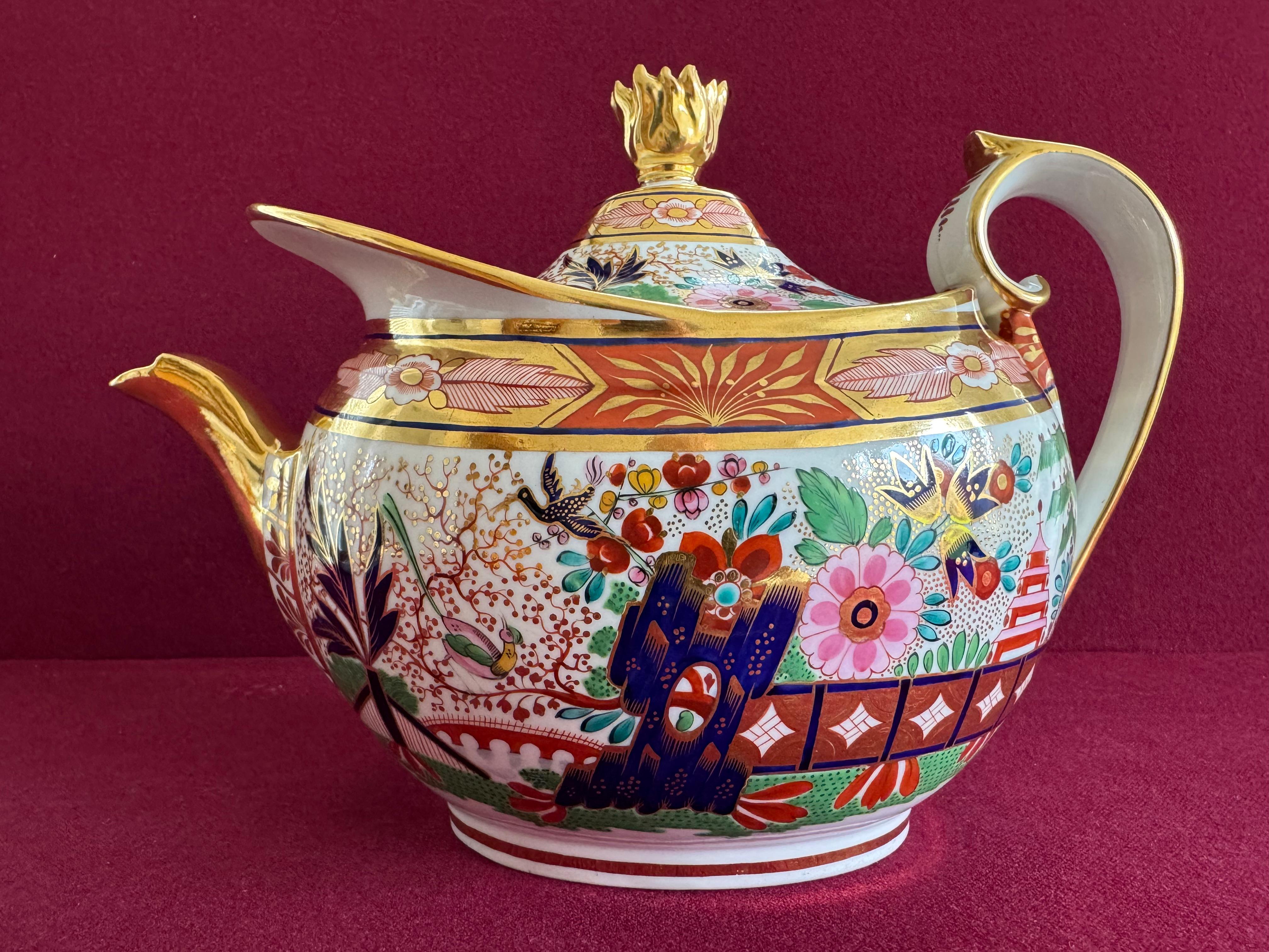 Tetera de porcelana con motivo japonés de Barr, Flight & Barr Worcester c.1810 en venta 3