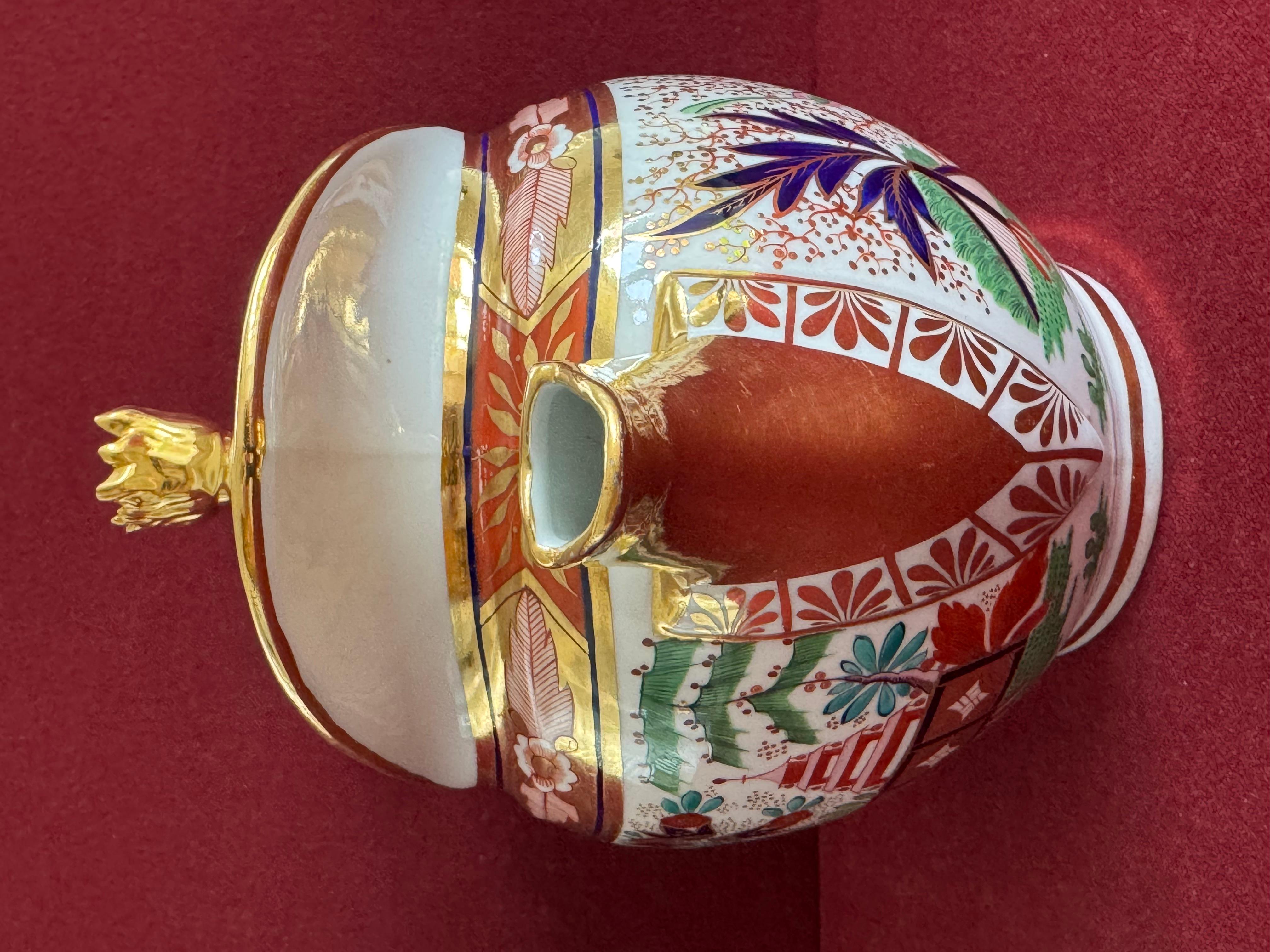 Tetera de porcelana con motivo japonés de Barr, Flight & Barr Worcester c.1810 en venta 1