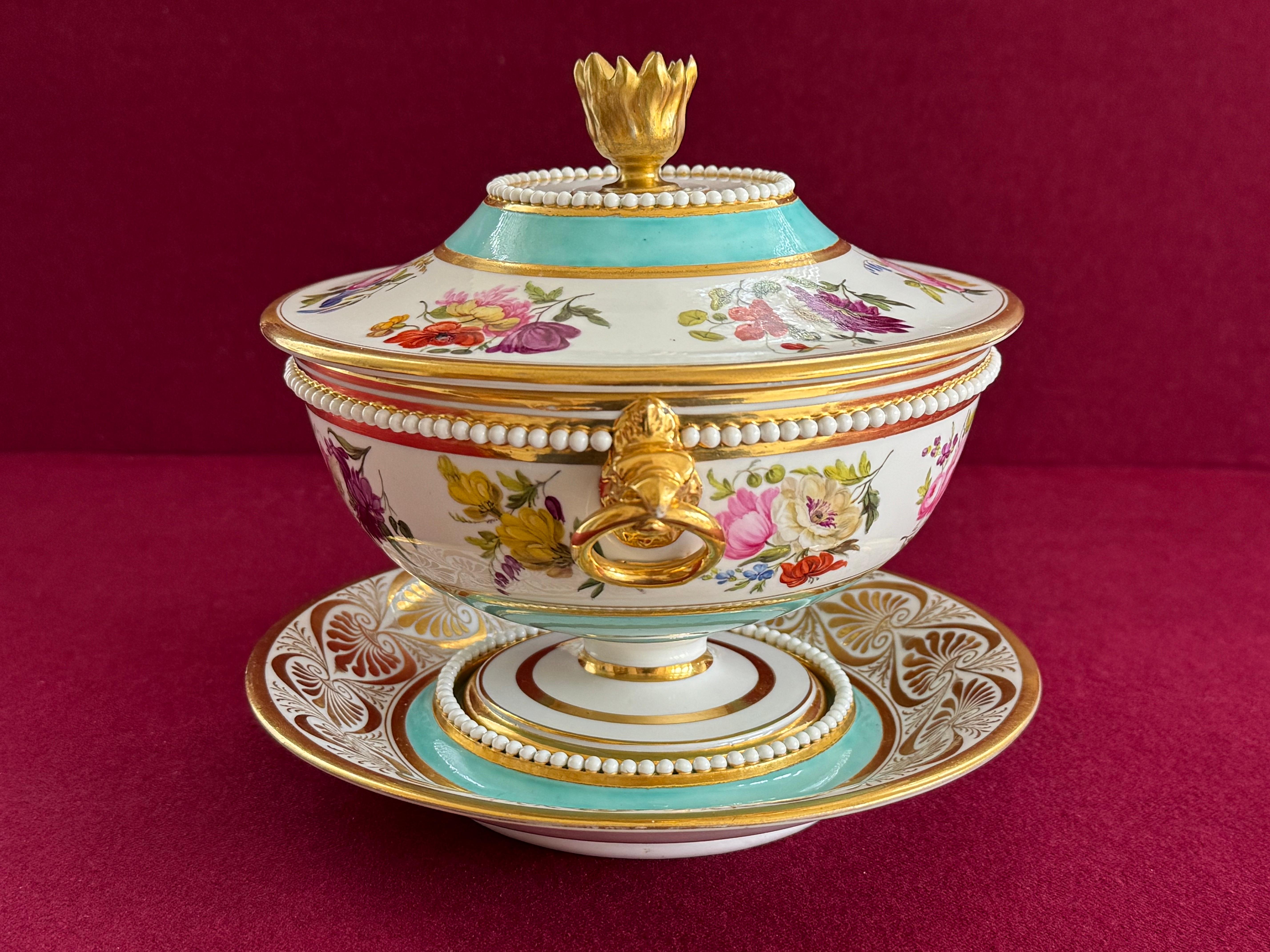 19th Century A Barr, Flight & Barr Worcester Porcelain Tureen and Stand c.1804-1807