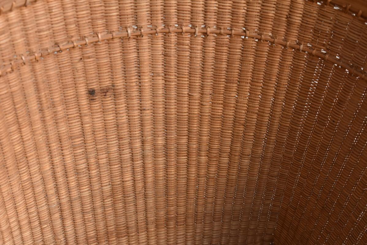 Basket Woven from Old Japanese Actinidia Polygama and Bamboo/Showa Era/Mingei 8