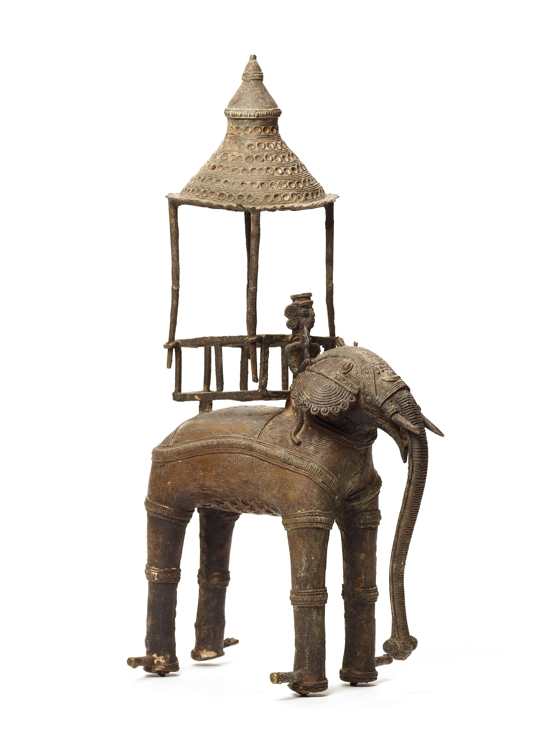 Bastar Bronze of an Elephant with Howdah, India, 19th-20th Century In Fair Condition In Vienna, AT