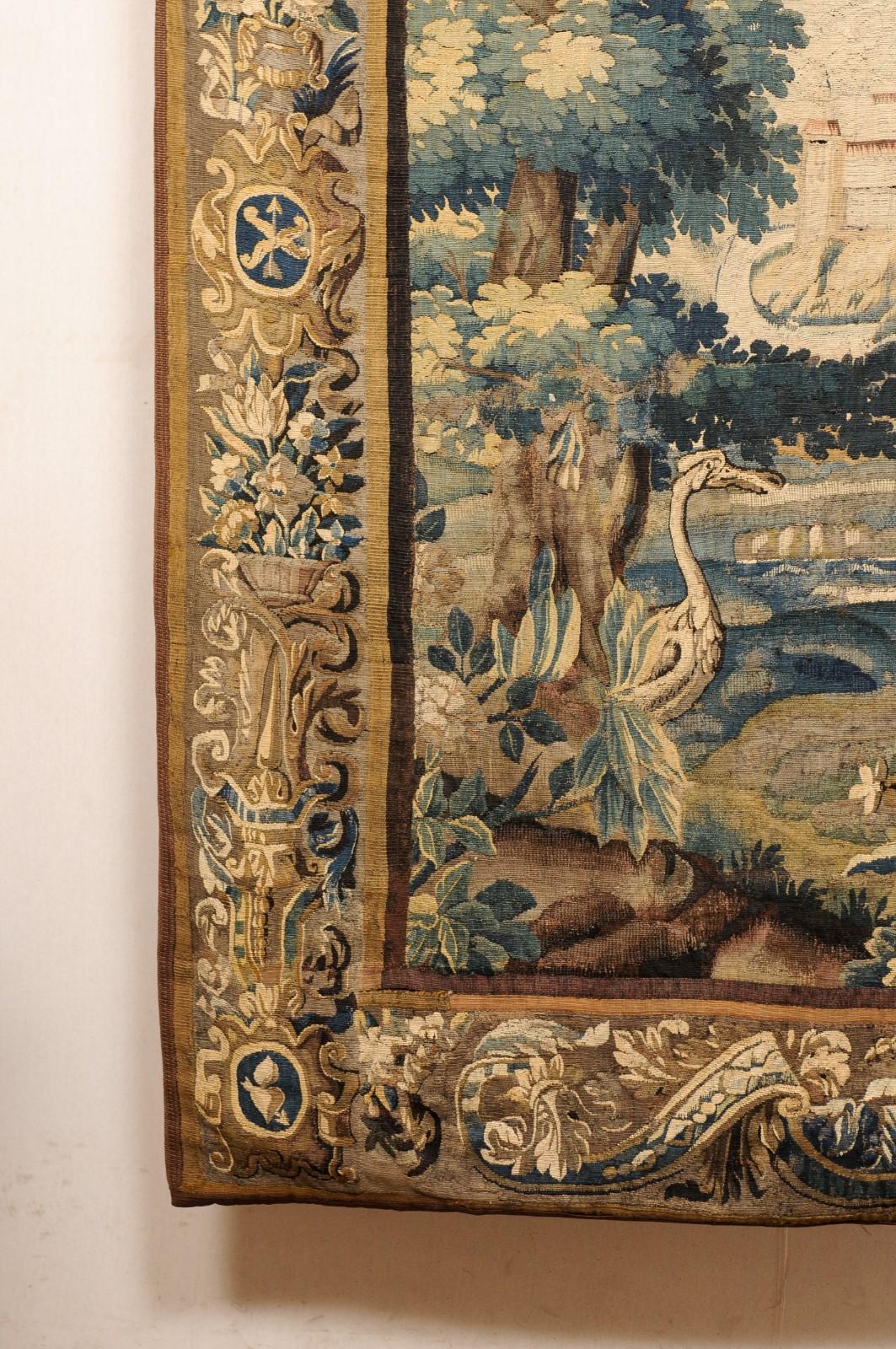 Belge Magnifique tapisserie murale en Verdure Flemish tissée à la main du 18ème C. en vente