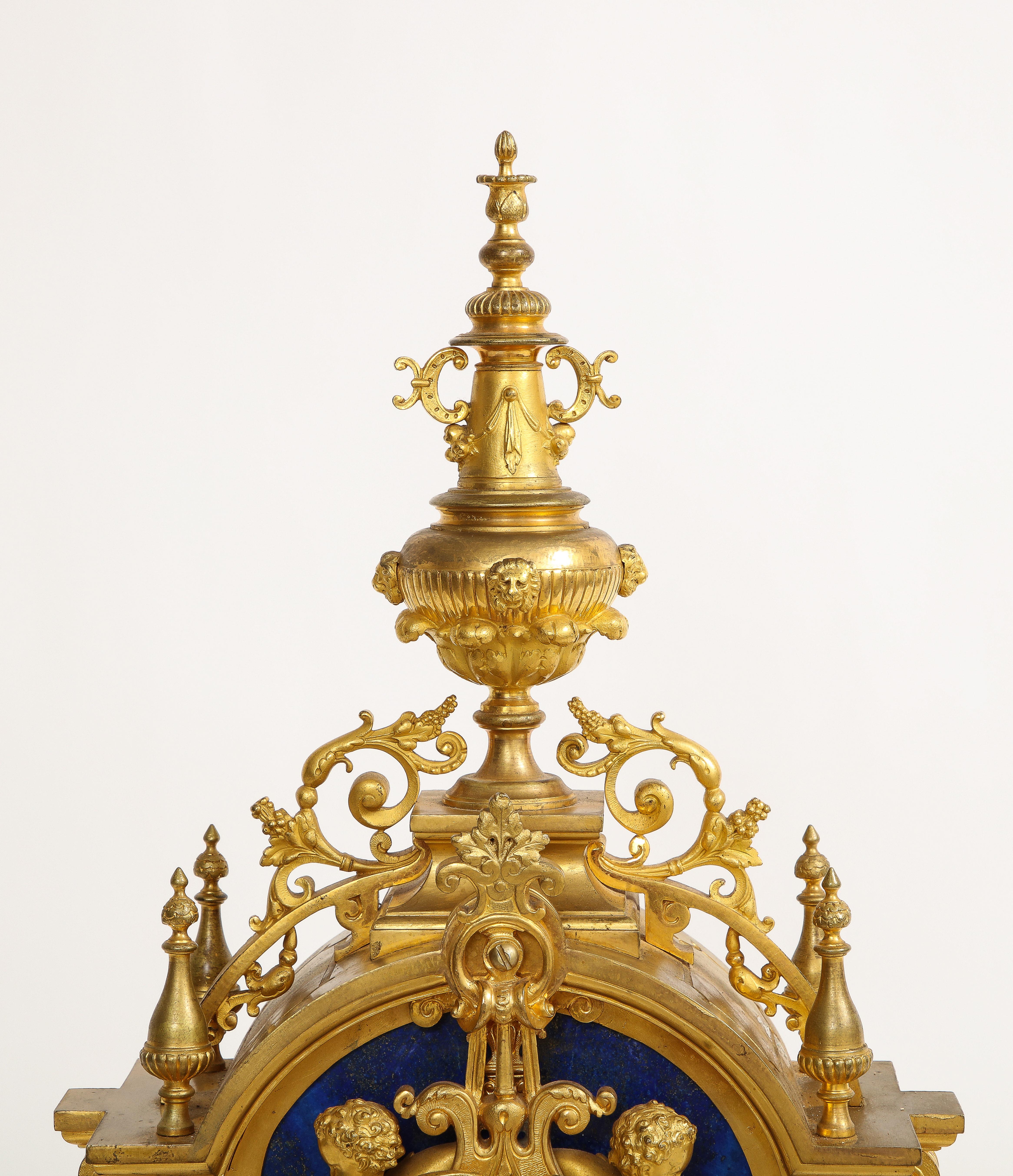 Magnifique horloge française du 19ème siècle en lapis-lazuli de style Louis XVI 4