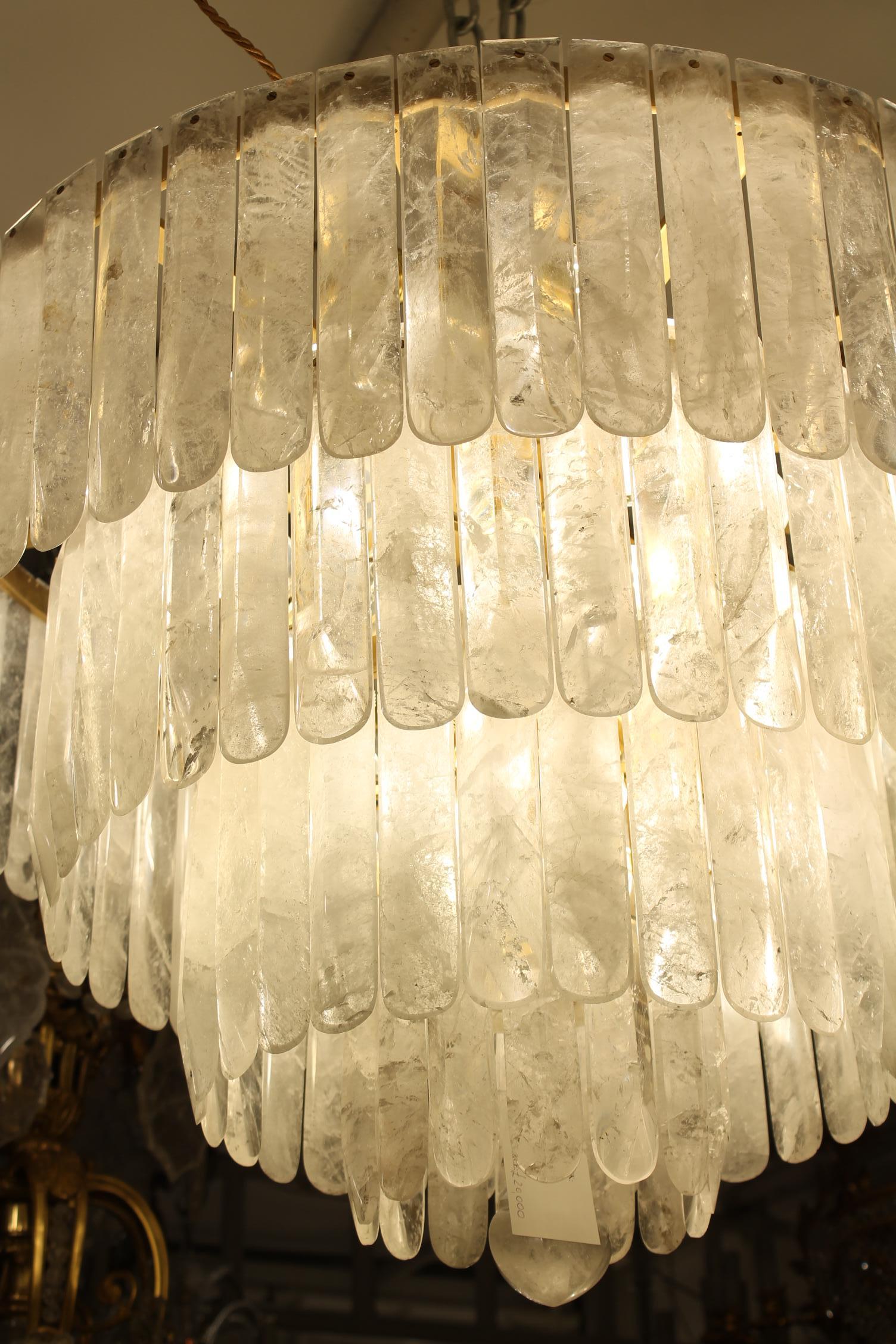 Un bellissimo lampadario a 4 livelli in cristallo di rocca in vendita 6