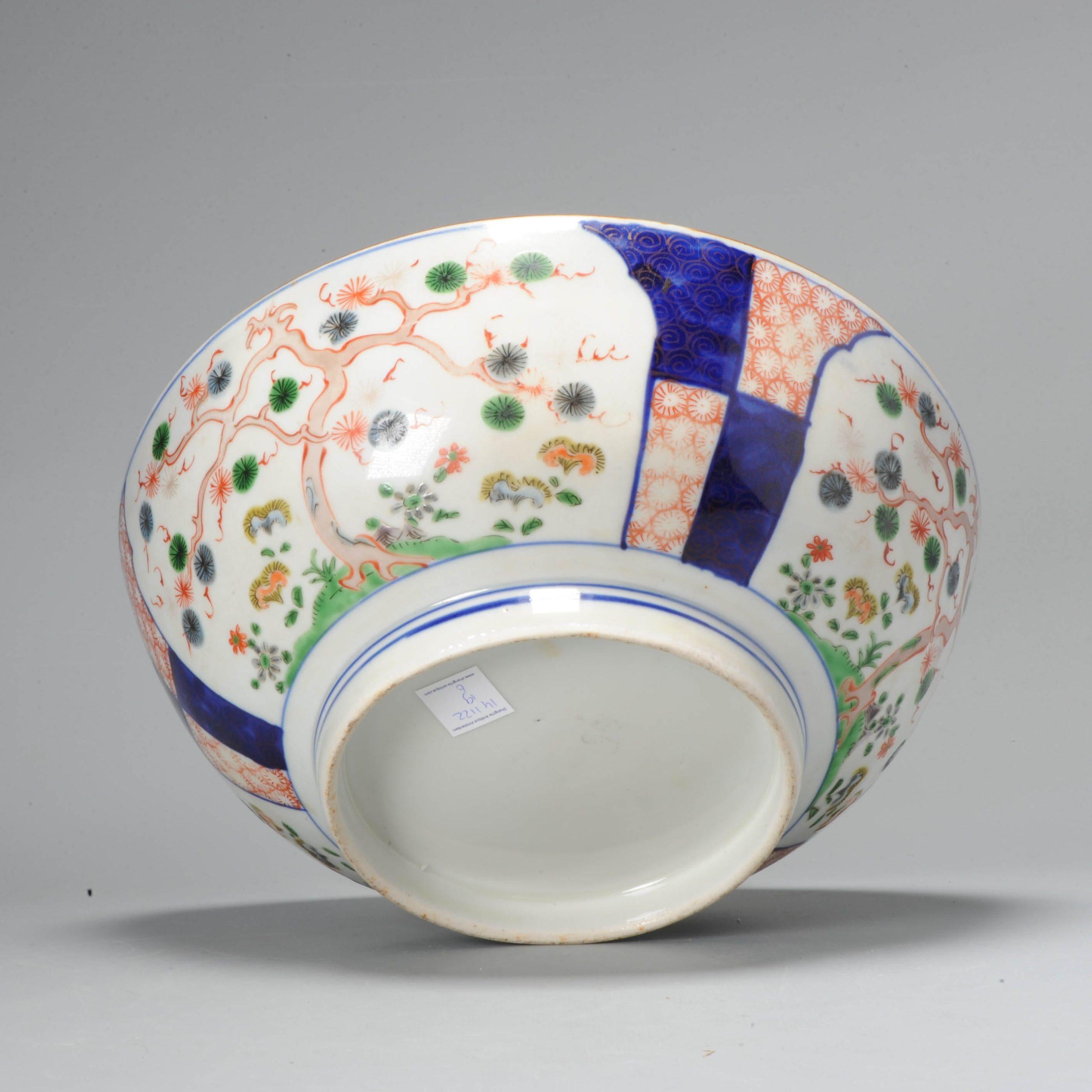 Schöne und große japanische Imari-Schale aus Porzellan Japan, antik, 19. Jahrhundert (Japanisch) im Angebot