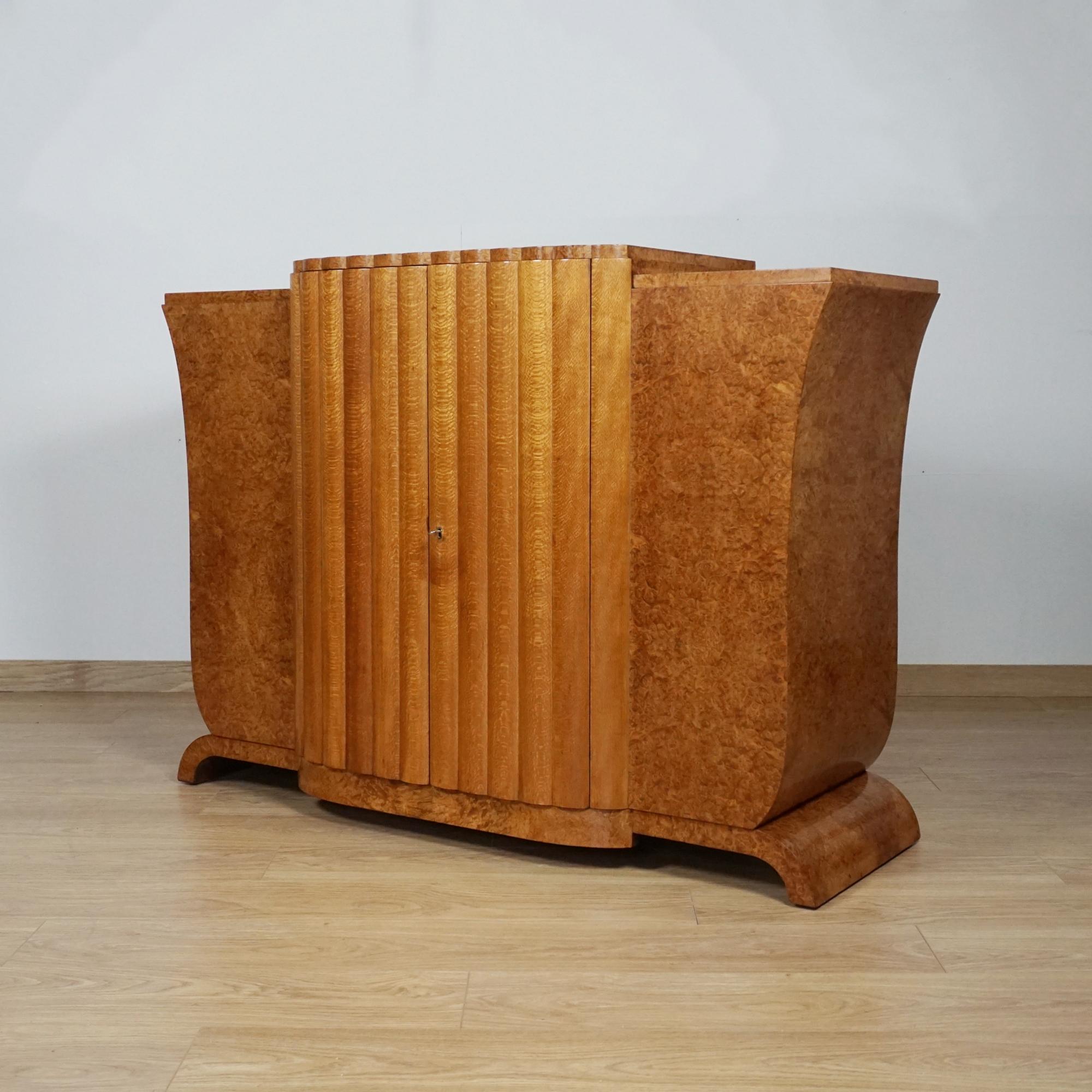 Una bellissima credenza Art Deco di Waring & Gillow in vendita 4