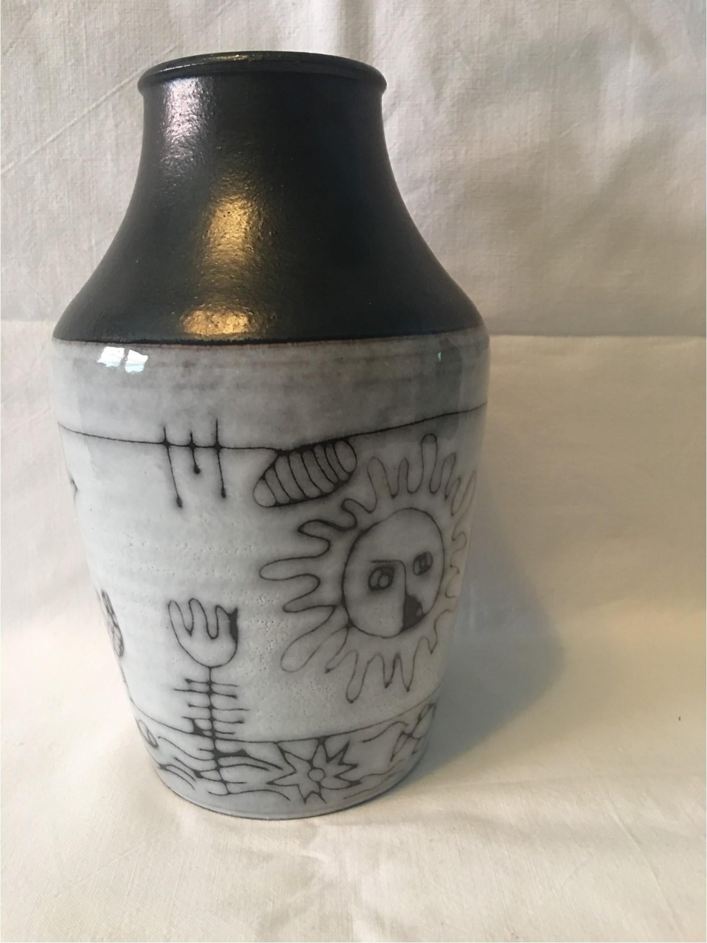 A beautiful Ceramic vase by Wilhelm and Elly Kuch For Sale 4