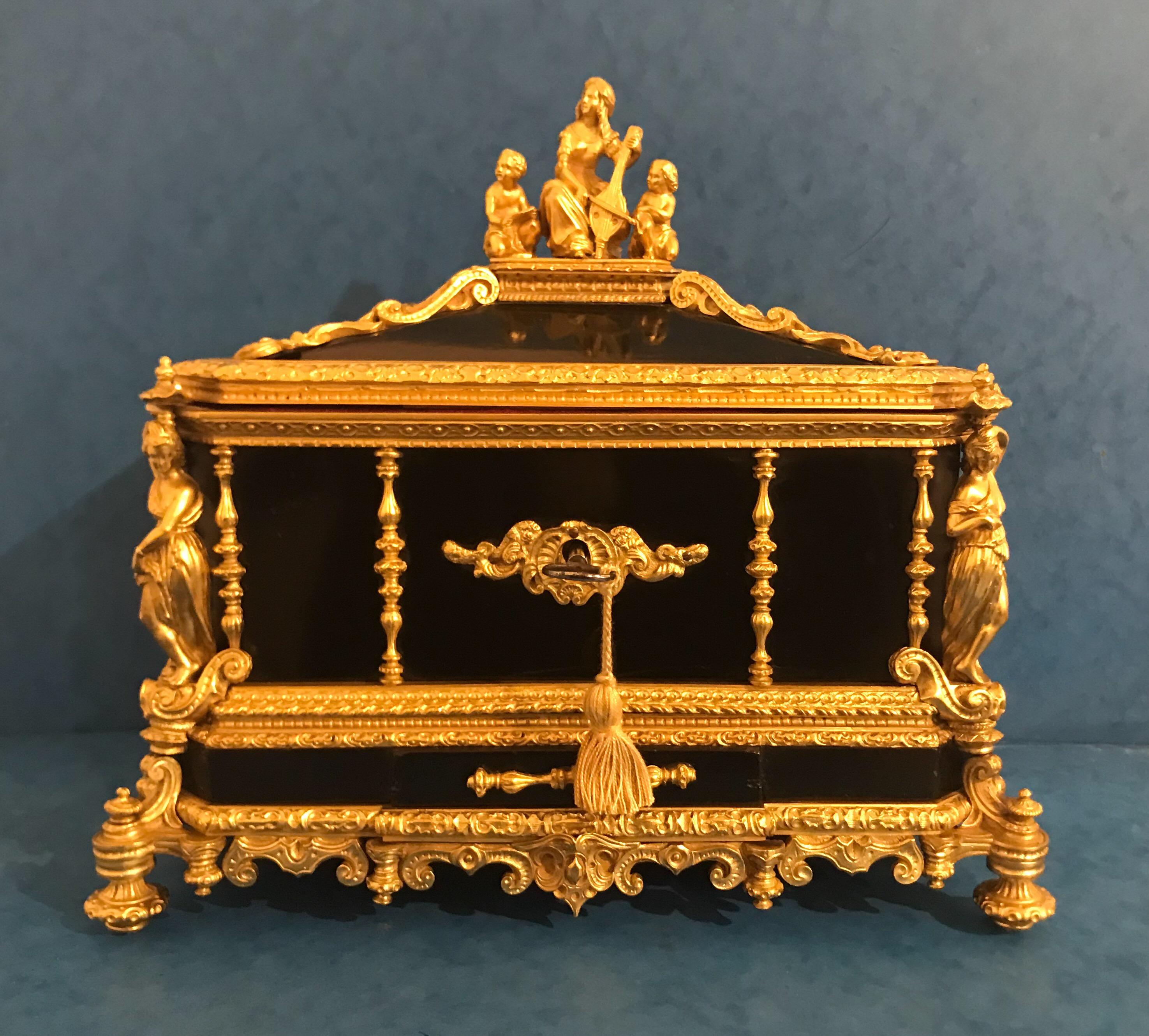 Beautiful Decorative French 1830 Ebony and Ormolu Sarcophagus Box In Good Condition In Windsor, Berkshire