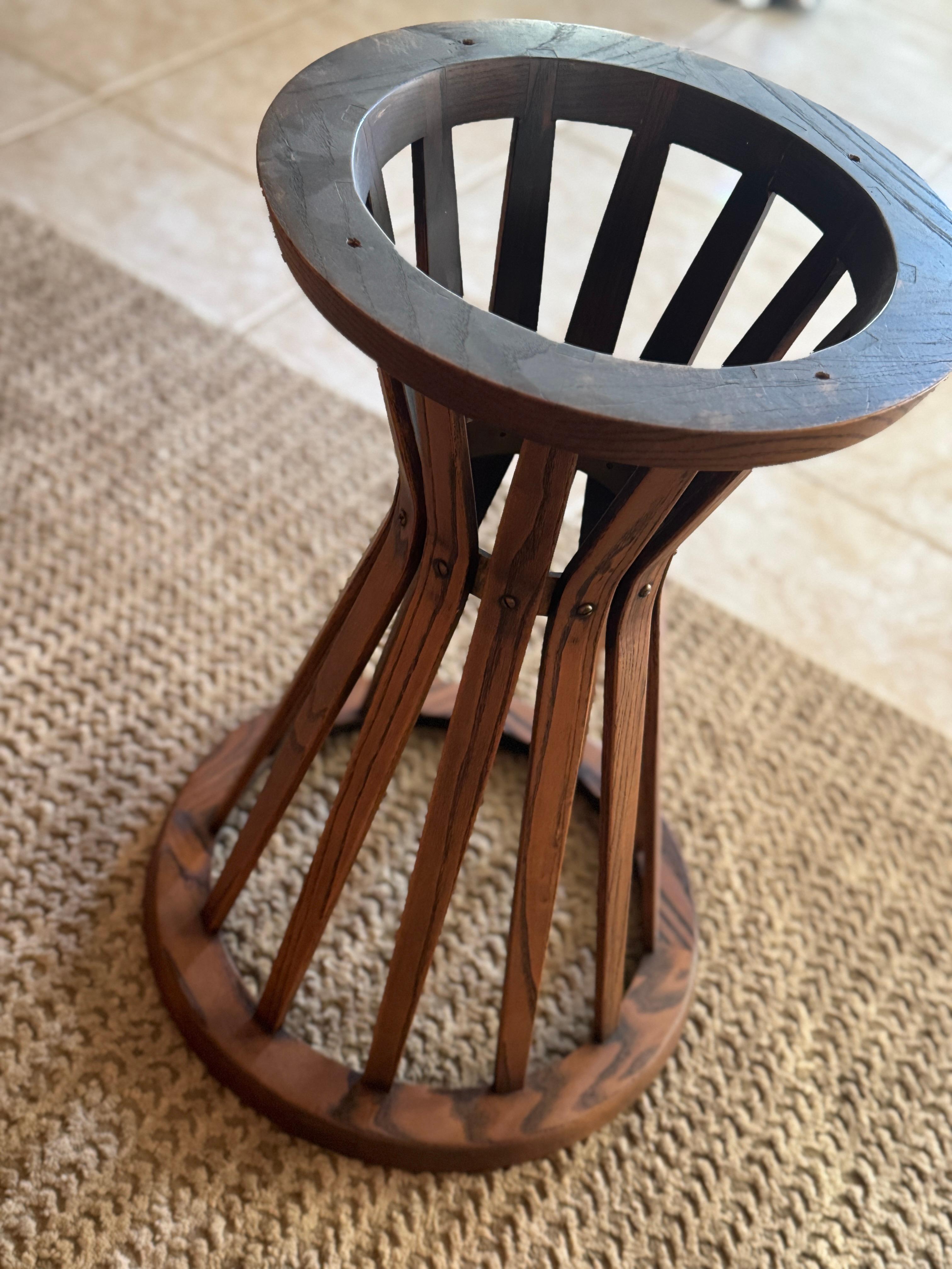 A beautiful Edward Wormley for Dunbar sheaf of wheat accent table, circa 1960s For Sale 3