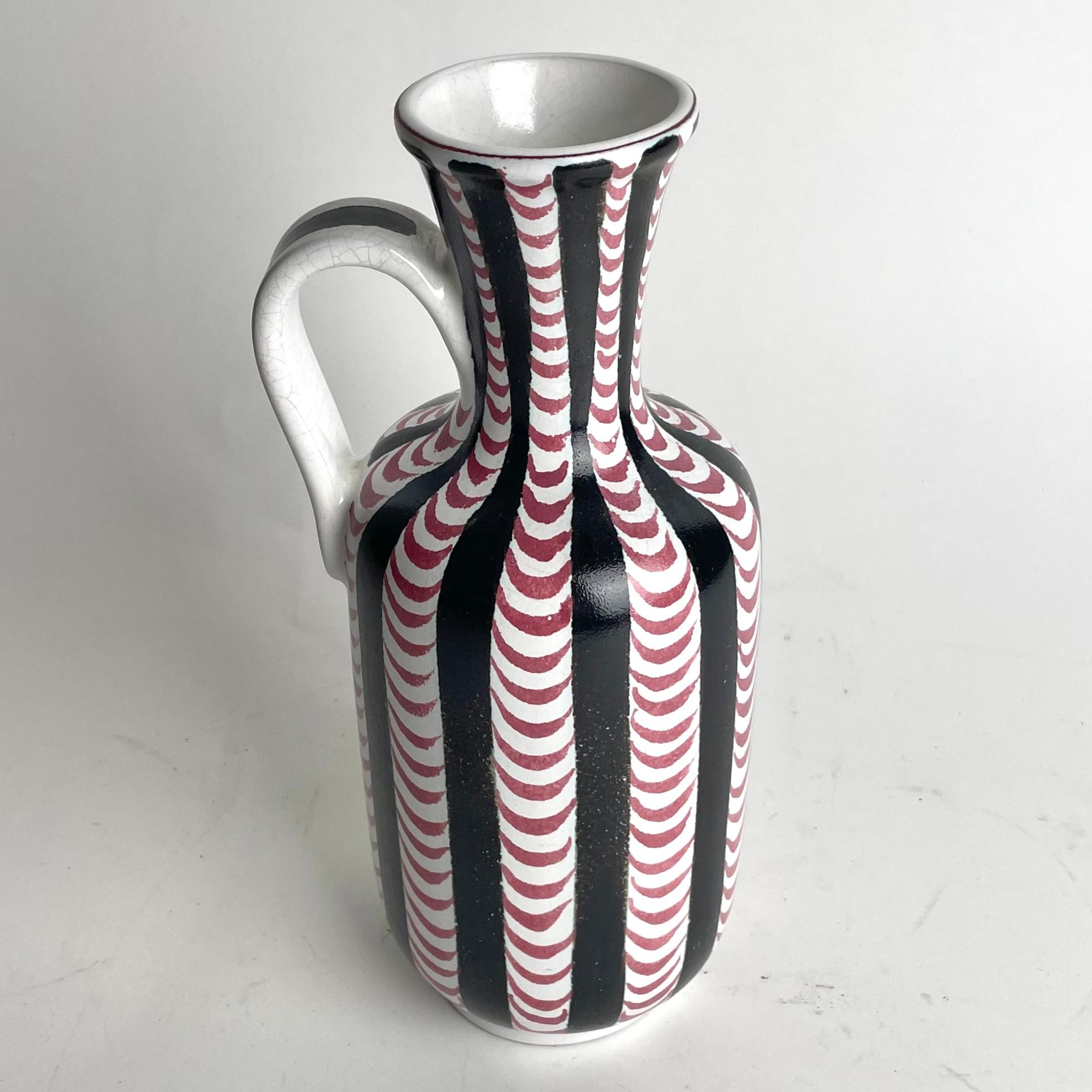 Mid-Century moderno Un bellissimo vaso in maiolica di Stig Lindberg, Gustavsberg, Svezia degli anni '50 in vendita