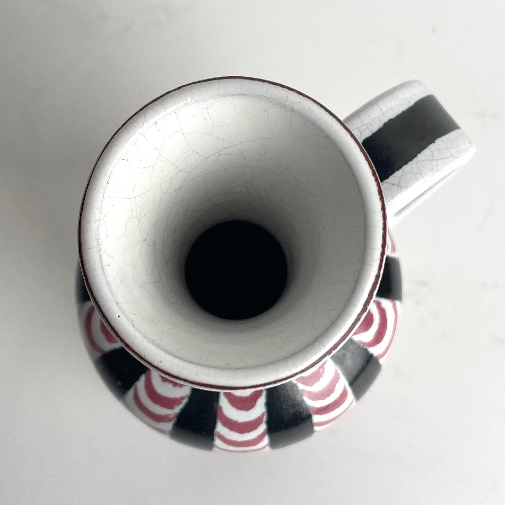 Un bellissimo vaso in maiolica di Stig Lindberg, Gustavsberg, Svezia degli anni '50 In condizioni buone in vendita a Knivsta, SE