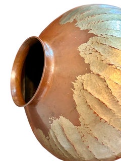 A beautiful Hand-Hammered Copper Japanese Vase by Renowned Gyokusendo