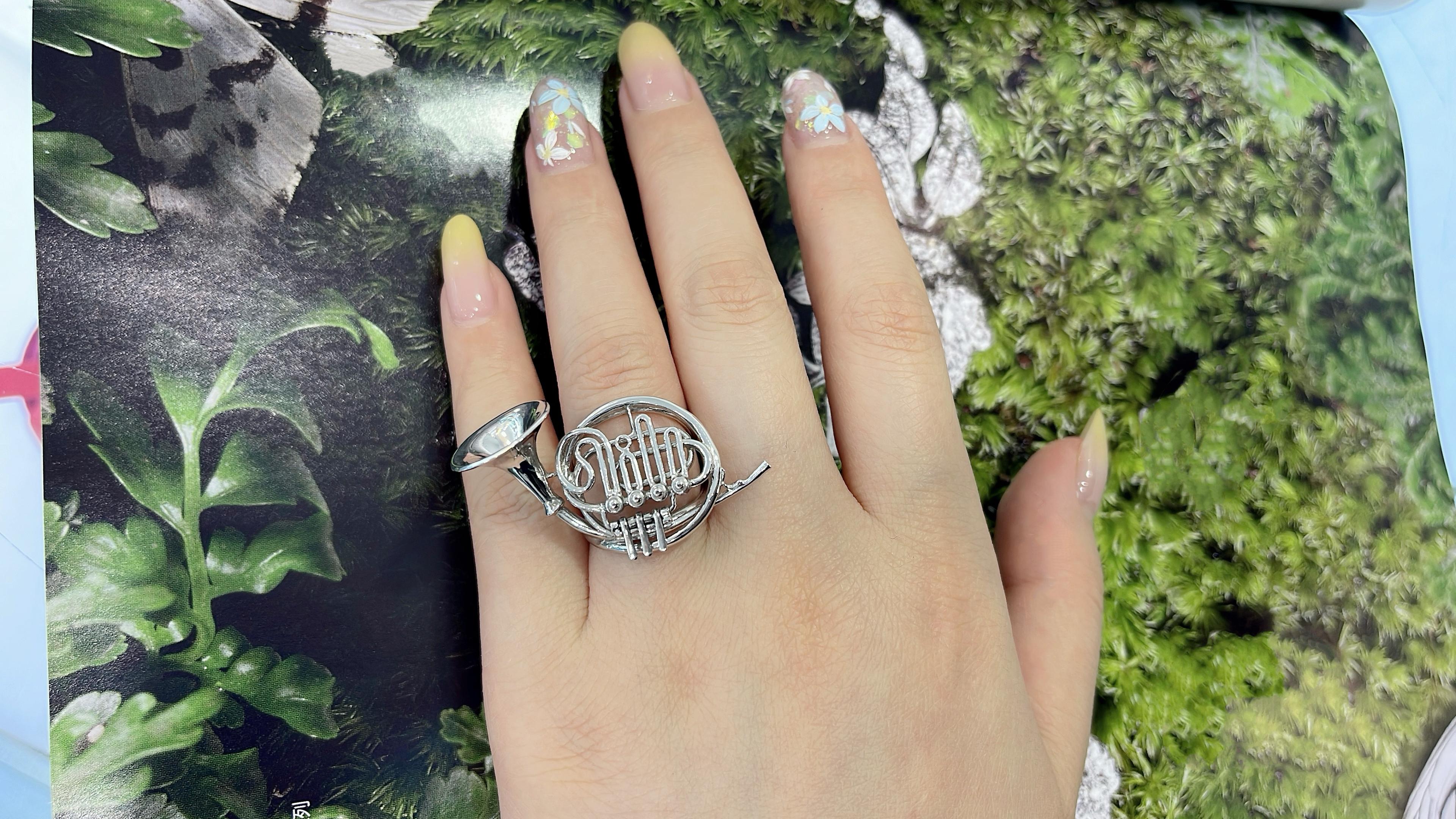 Eine schöne Hand Made Französisch Horn Ring in 925 Silber im Zustand „Neu“ im Angebot in Macau, MO