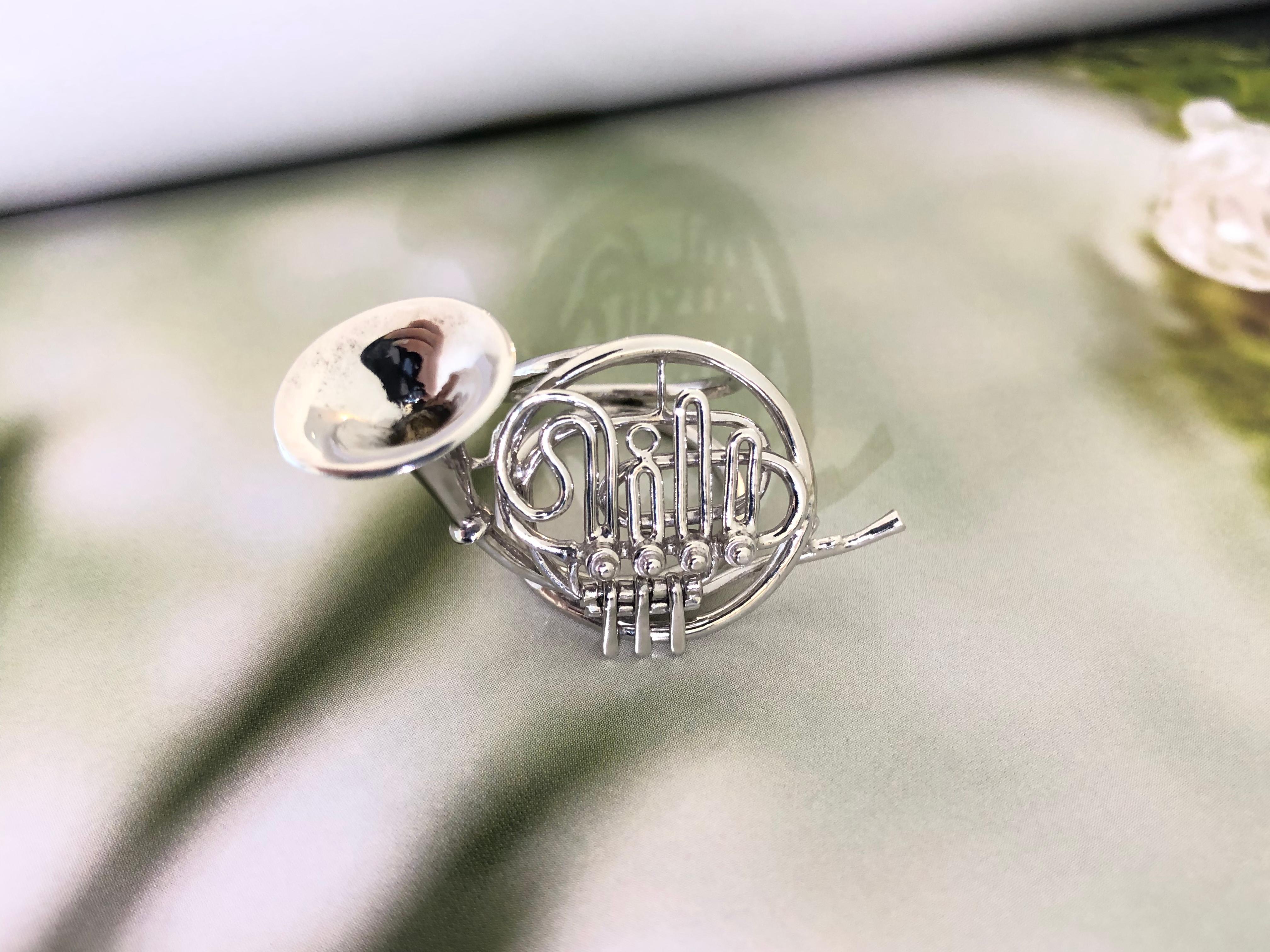 Eine schöne Hand Made Französisch Horn Ring in 925 Silber im Angebot 1