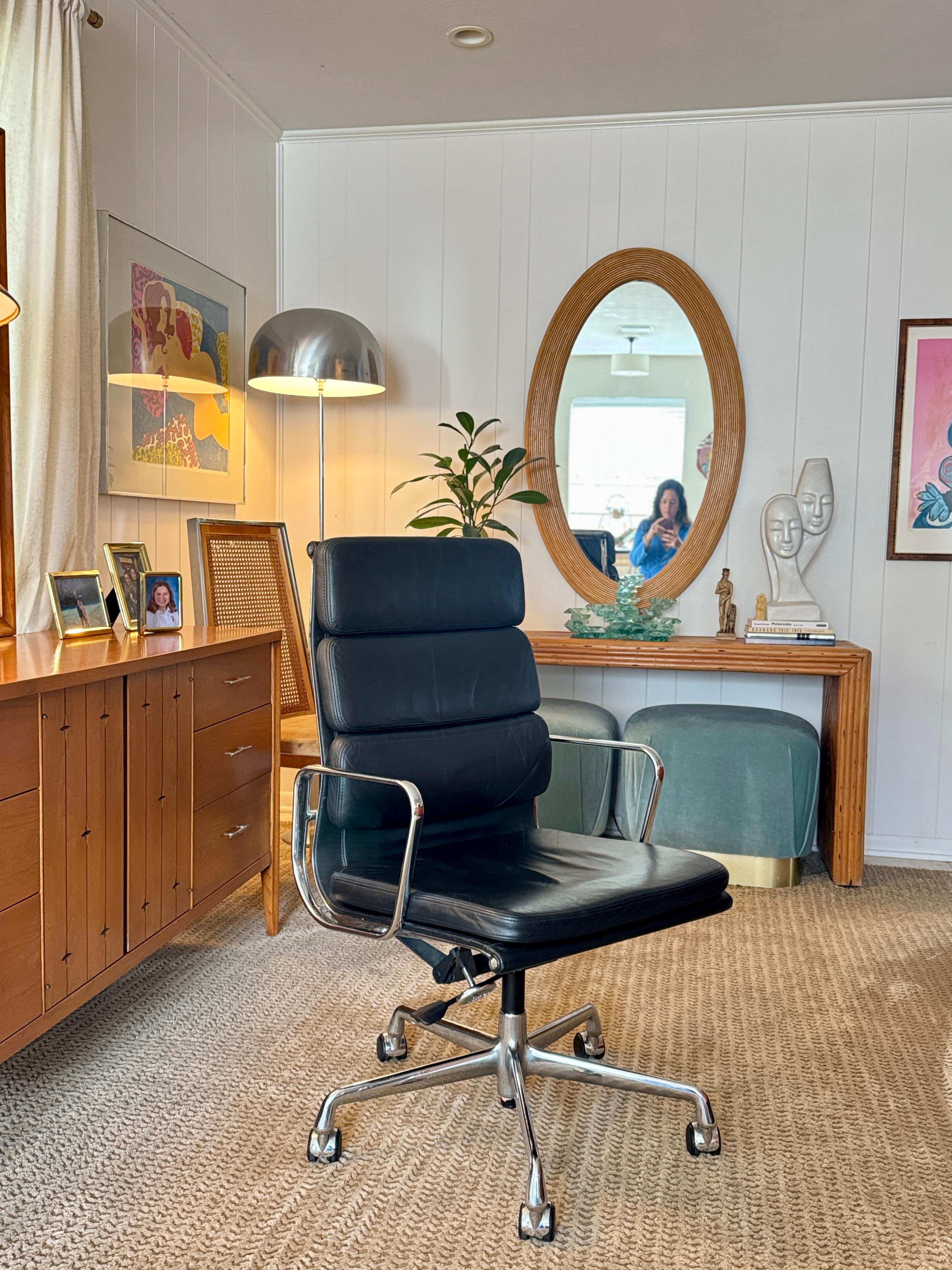 A beautiful high back softpad office chair by Charles Eames for Vitra 8