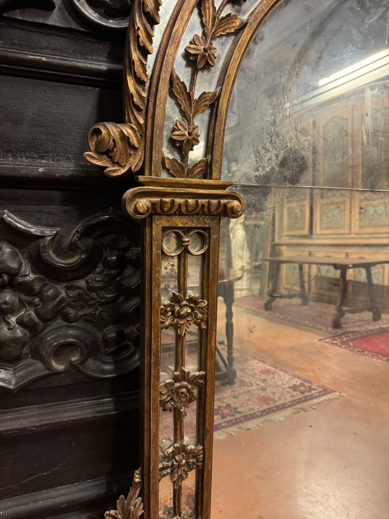 Gilt A beautiful, highly valuable Neoclassical mirror gilded and carved, Italy For Sale