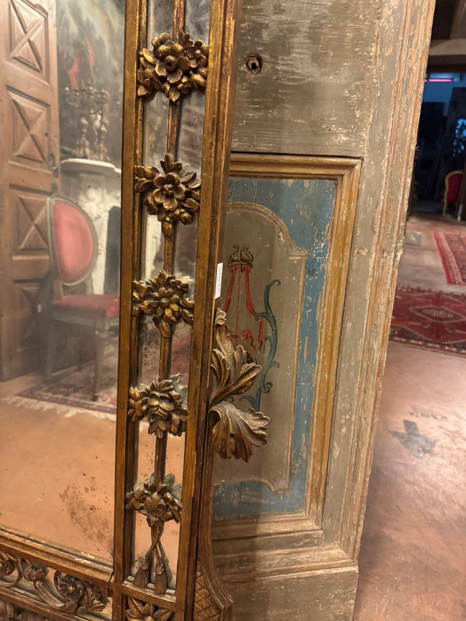 18th Century and Earlier A beautiful, highly valuable Neoclassical mirror gilded and carved, Italy For Sale