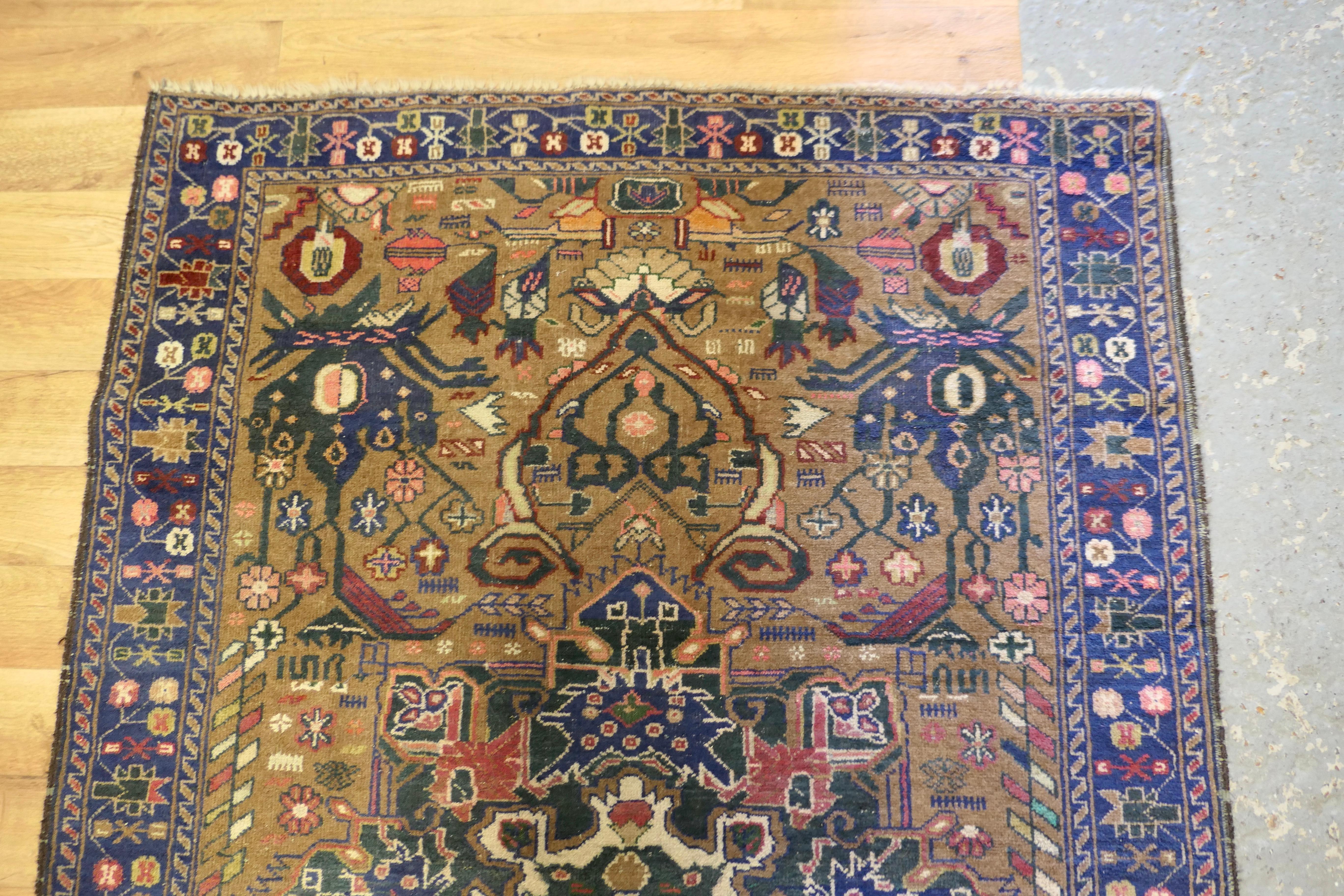 Beautiful Large French Rug In Good Condition For Sale In Chillerton, Isle of Wight