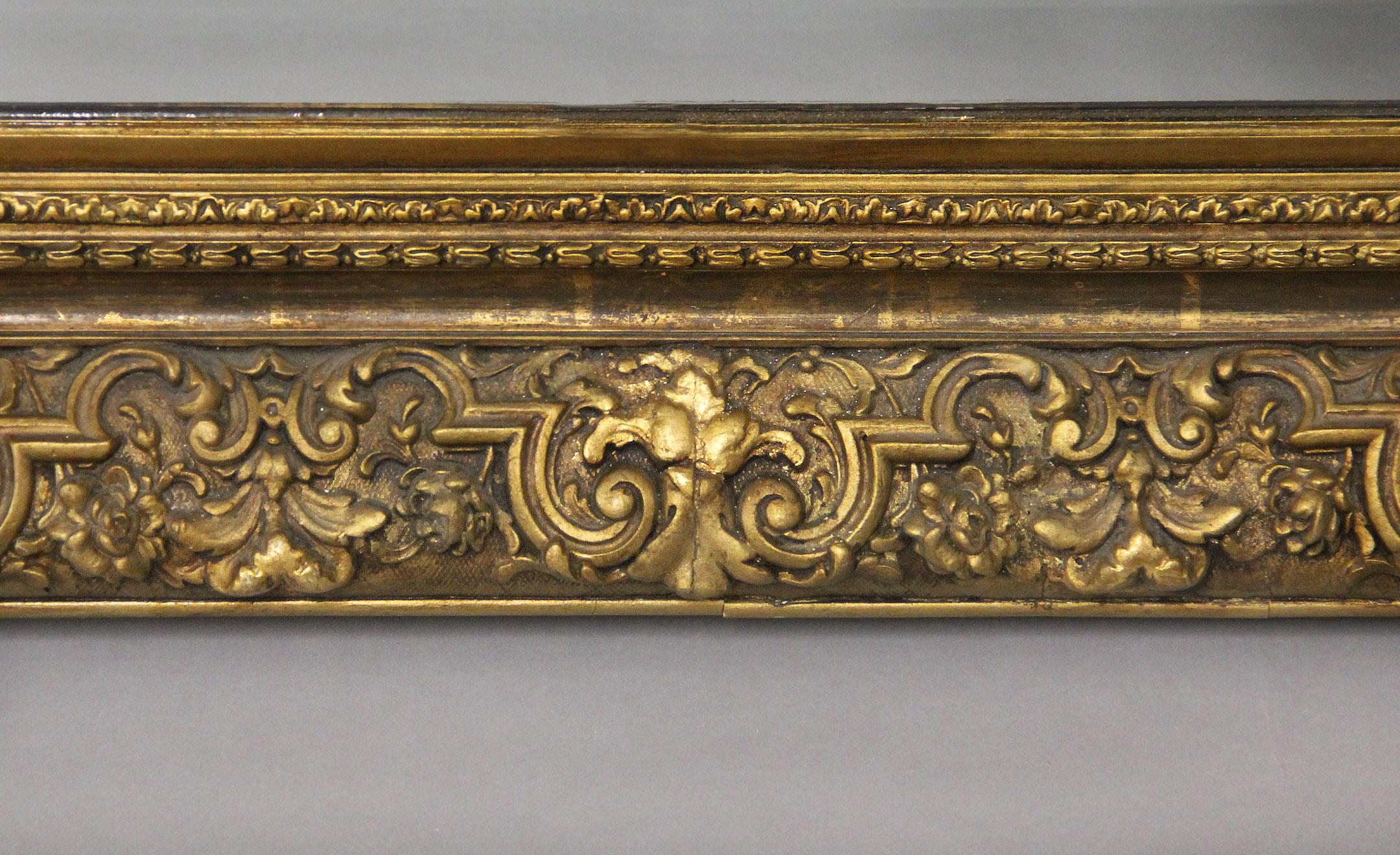 Bellissimo specchio in legno dorato e gesso intagliato della fine del XIX secolo In condizioni buone in vendita a Long Island City, NY